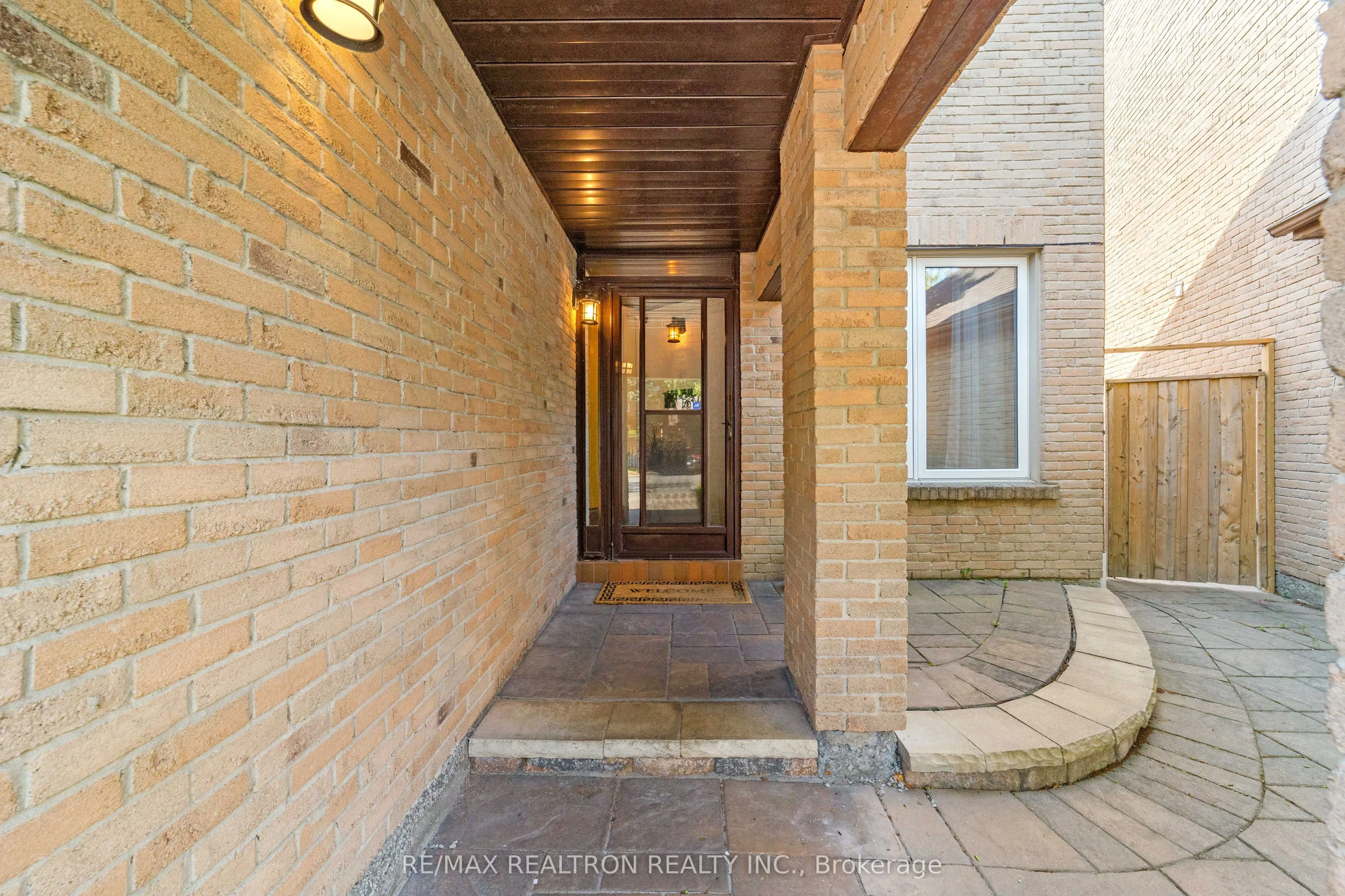 42 Peter Andrew Crescent