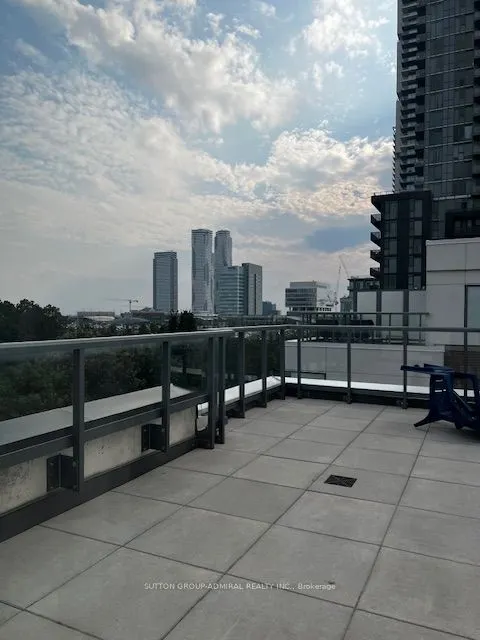 1060 Portage Parkway, #Th067