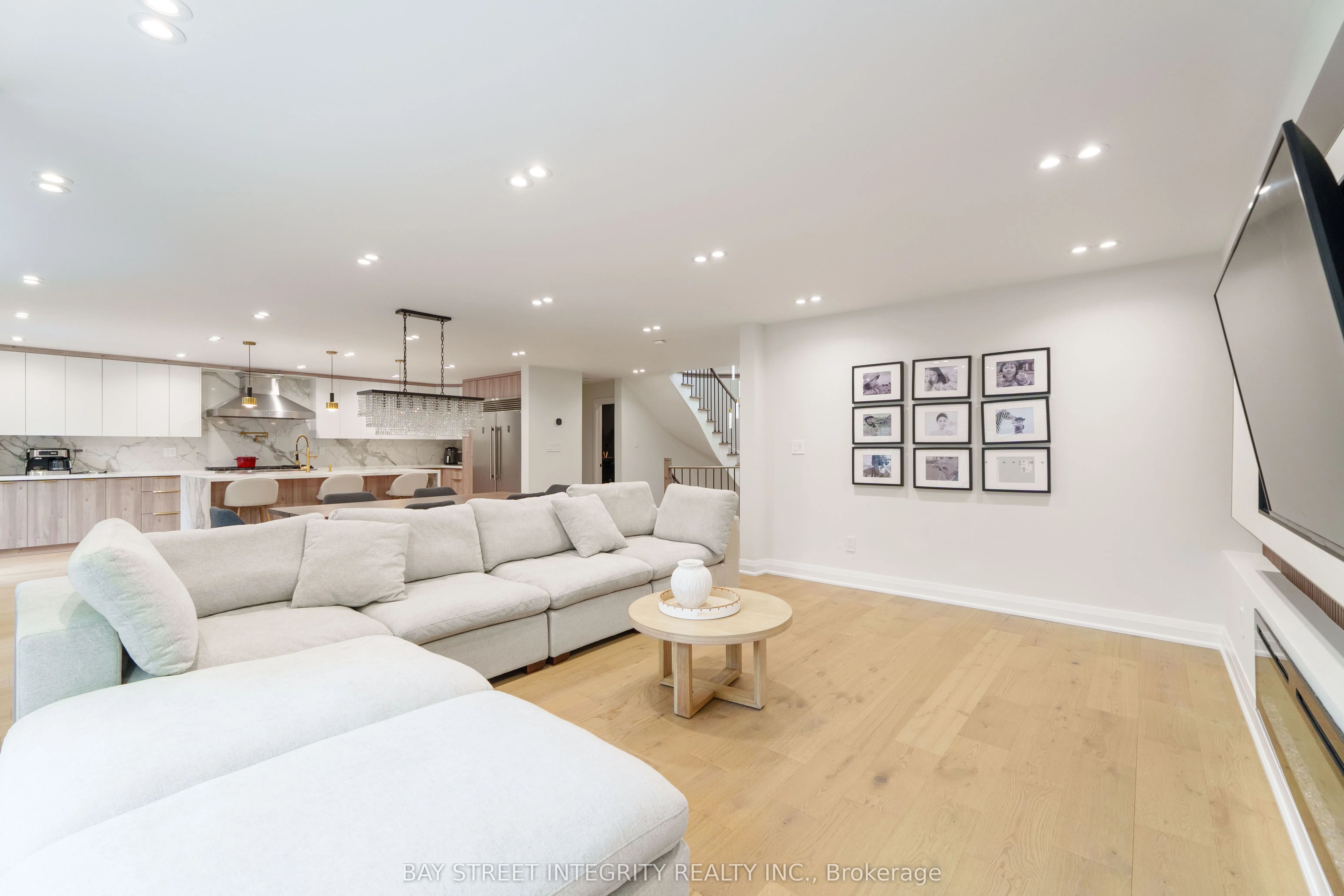 2247 Rodick Road