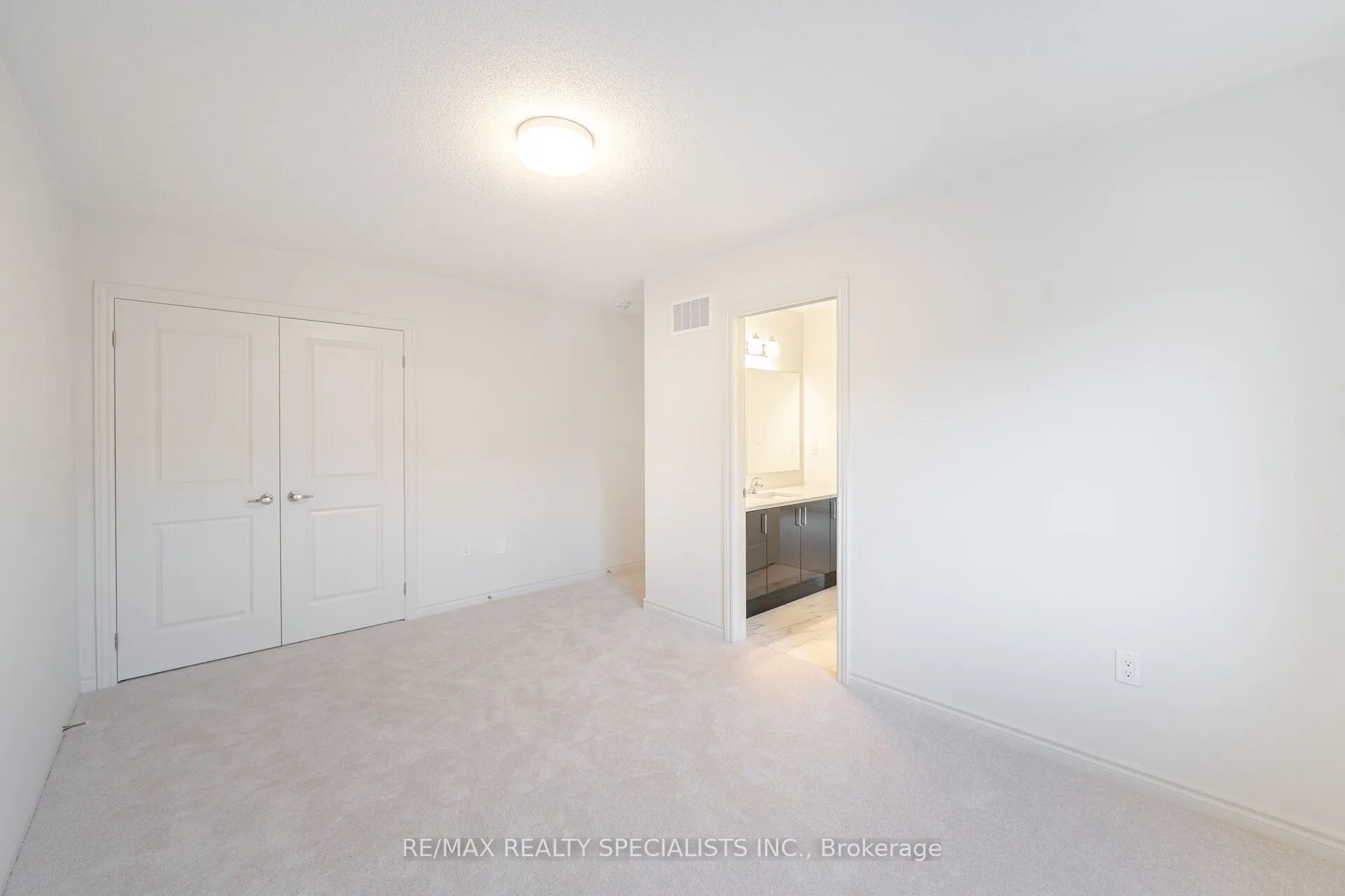46 Sparrow Way