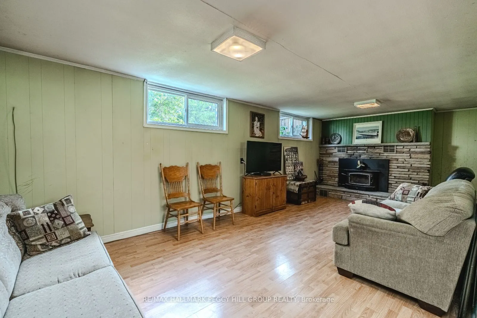250 Sunnybrae Avenue