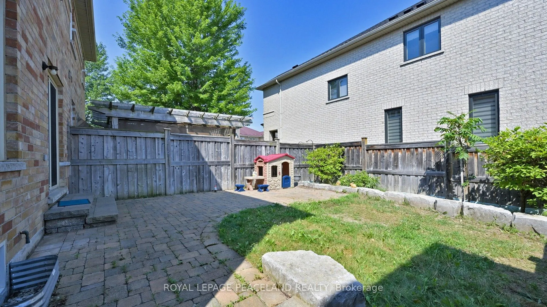16 Lealinds Road