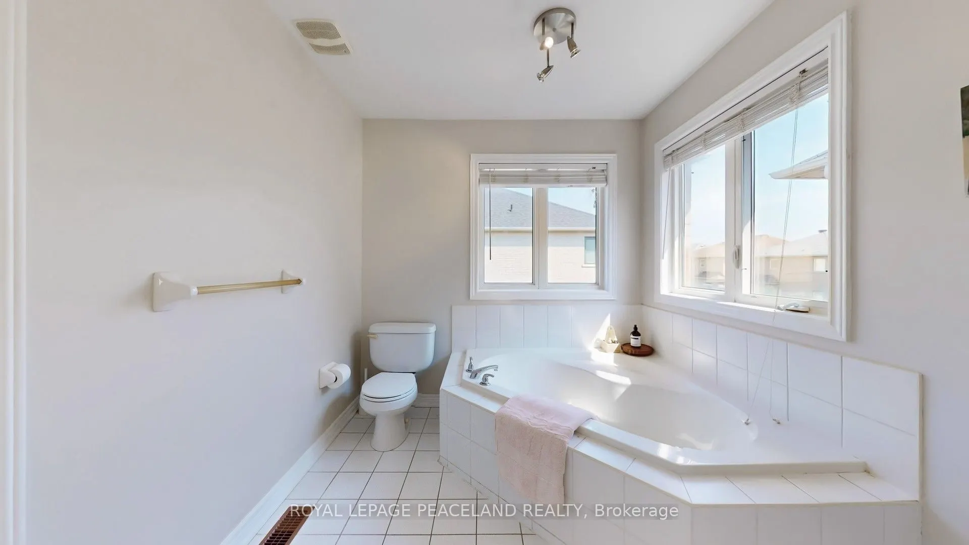 16 Lealinds Road