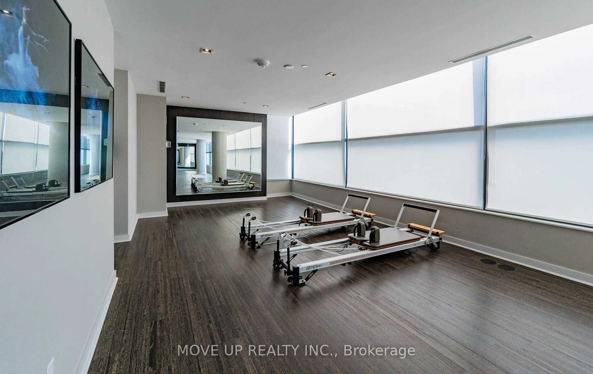 65 Oneida Crescent, #1007