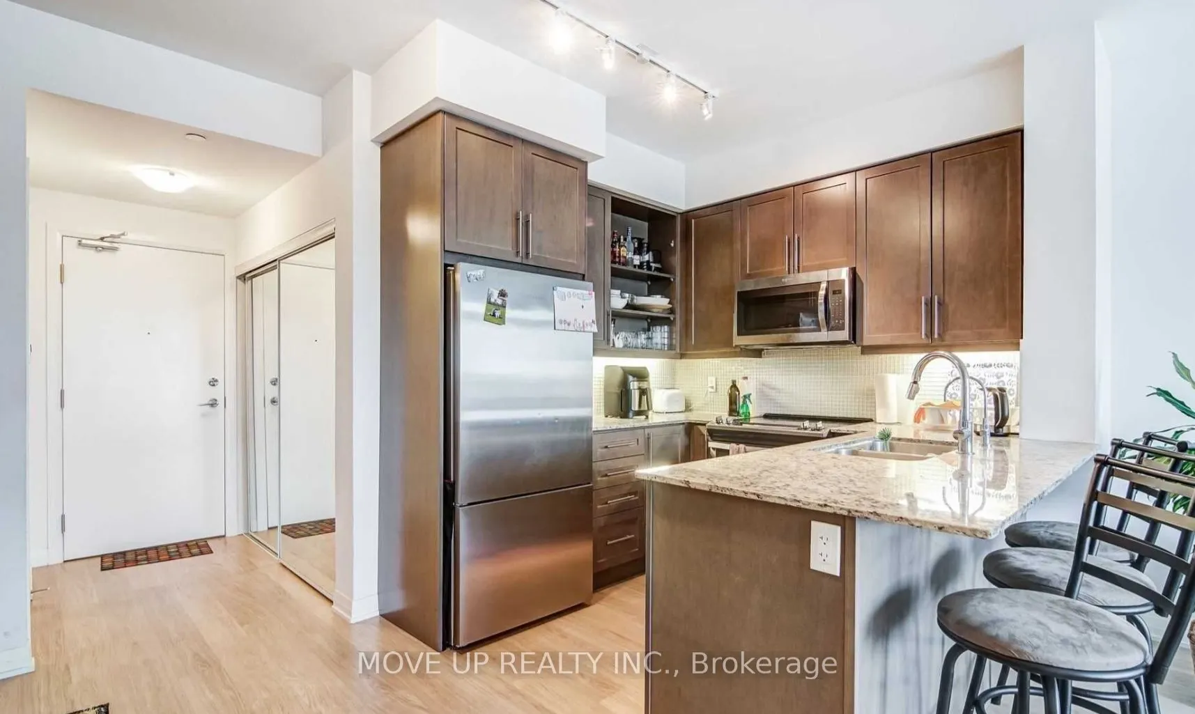65 Oneida Crescent, #1007