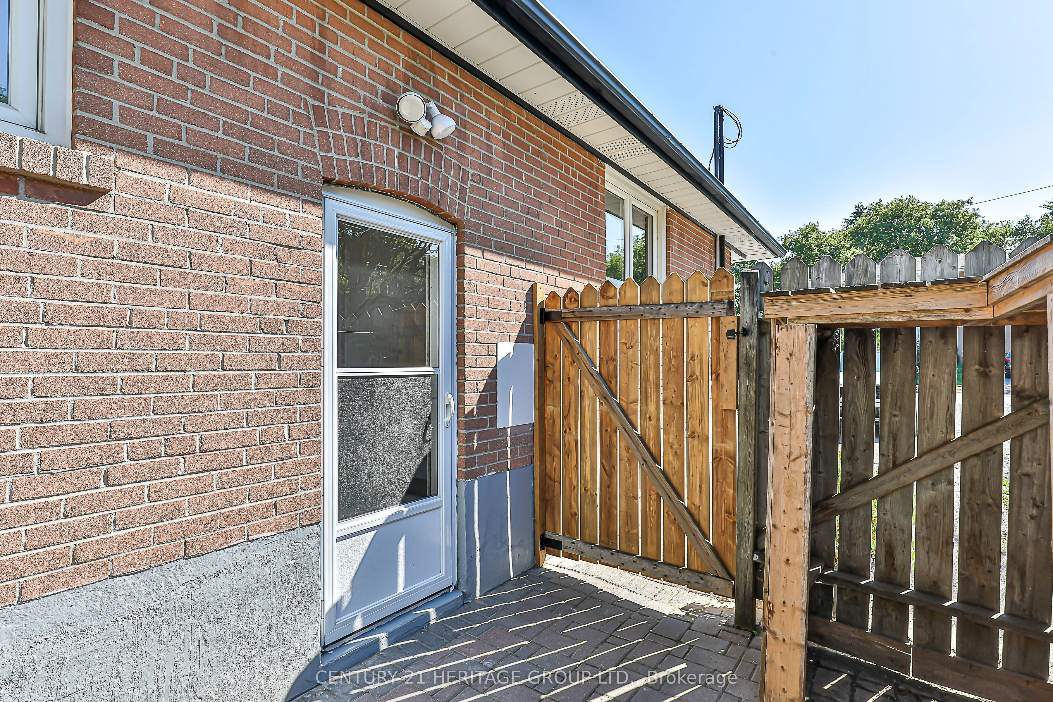 225 Septonne Avenue, #A