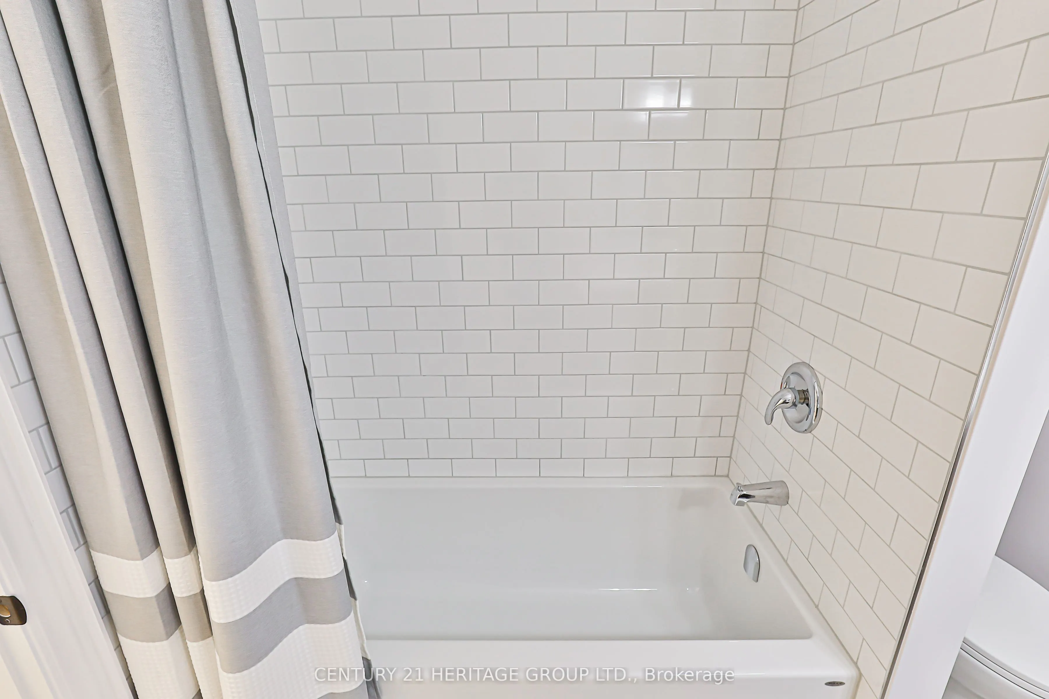 225 Septonne Avenue, #A