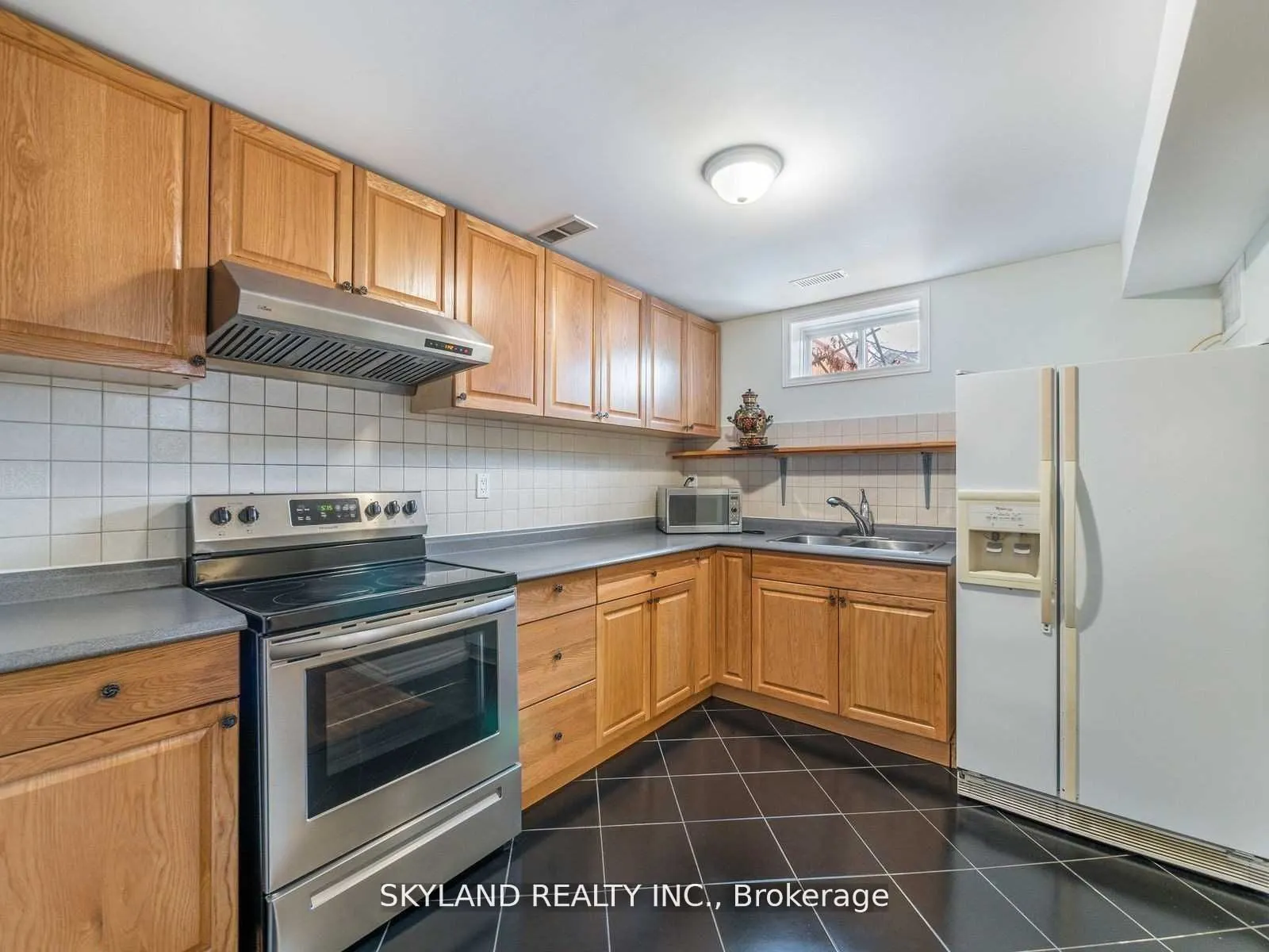 384 Spruce Grove Crescent, #Bsmt