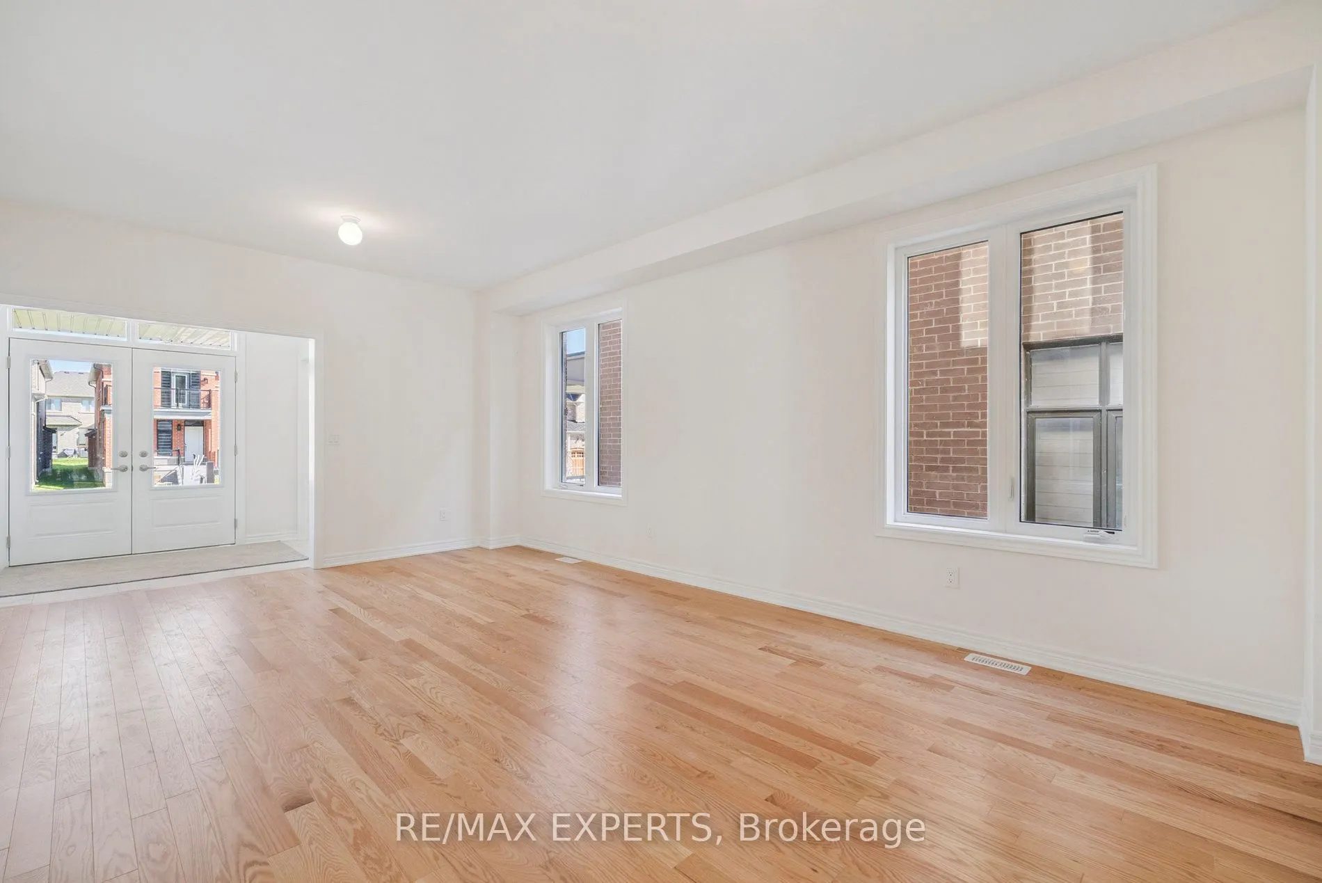 1430 Davis Loop Circle