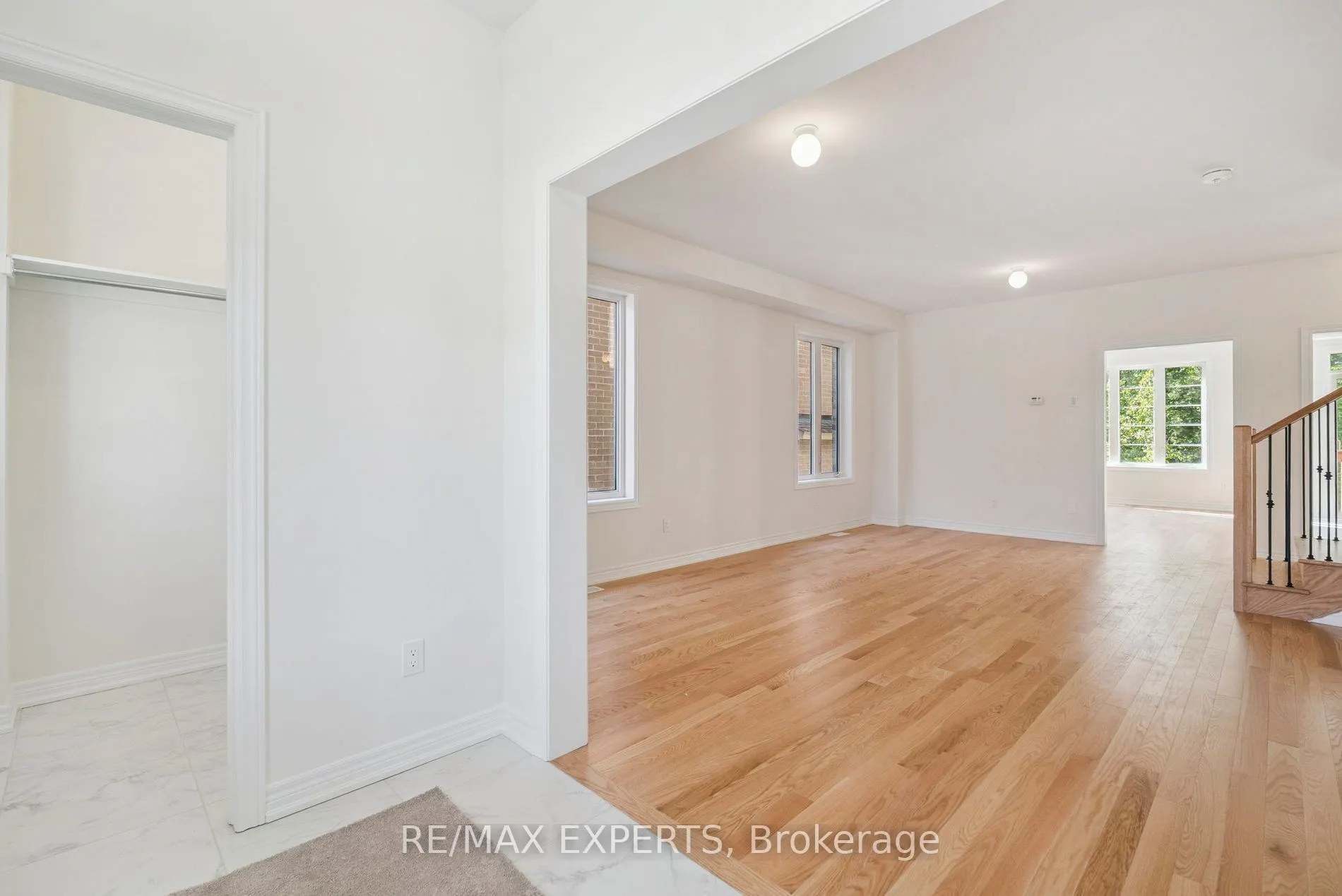 1430 Davis Loop Circle