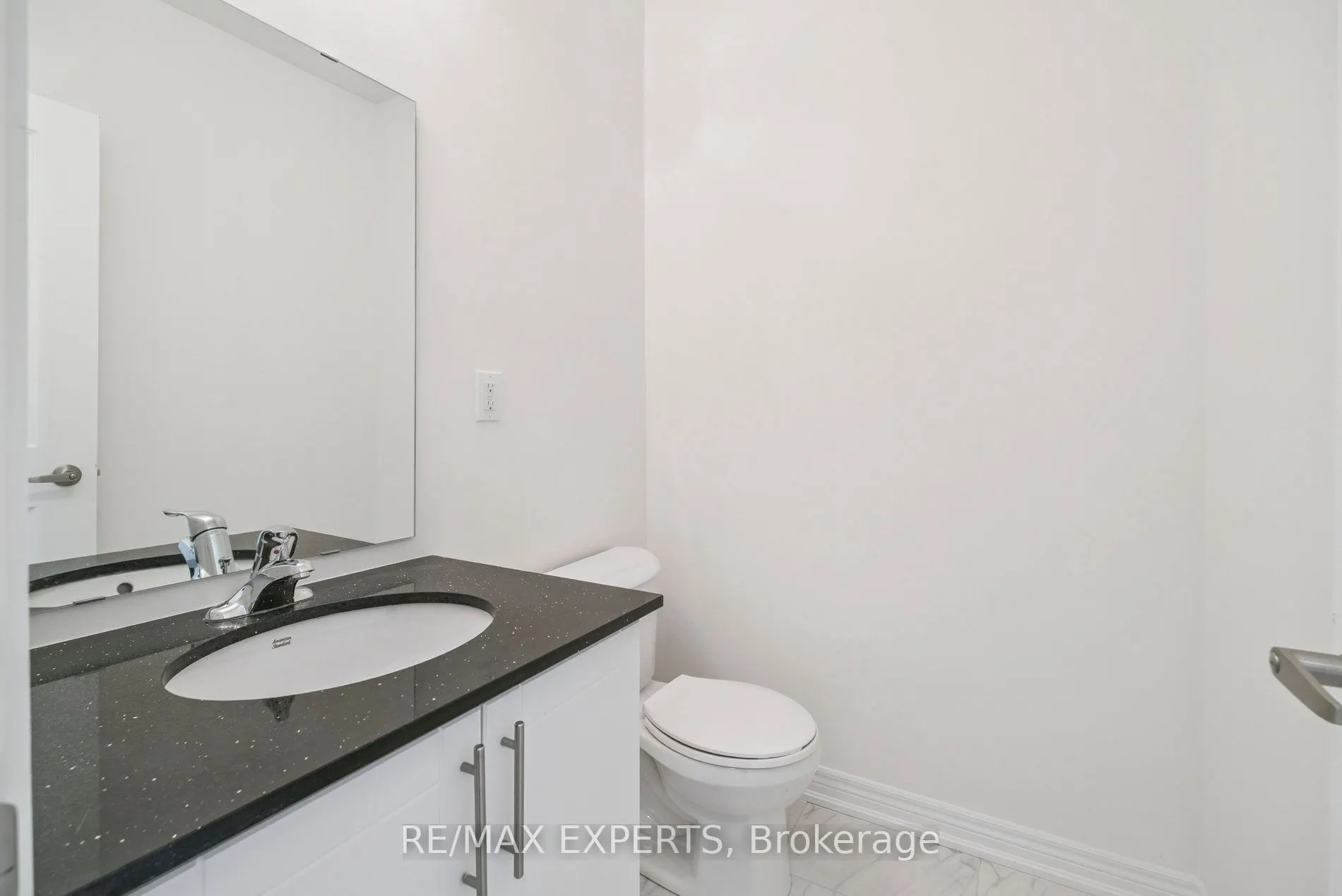 1430 Davis Loop Circle