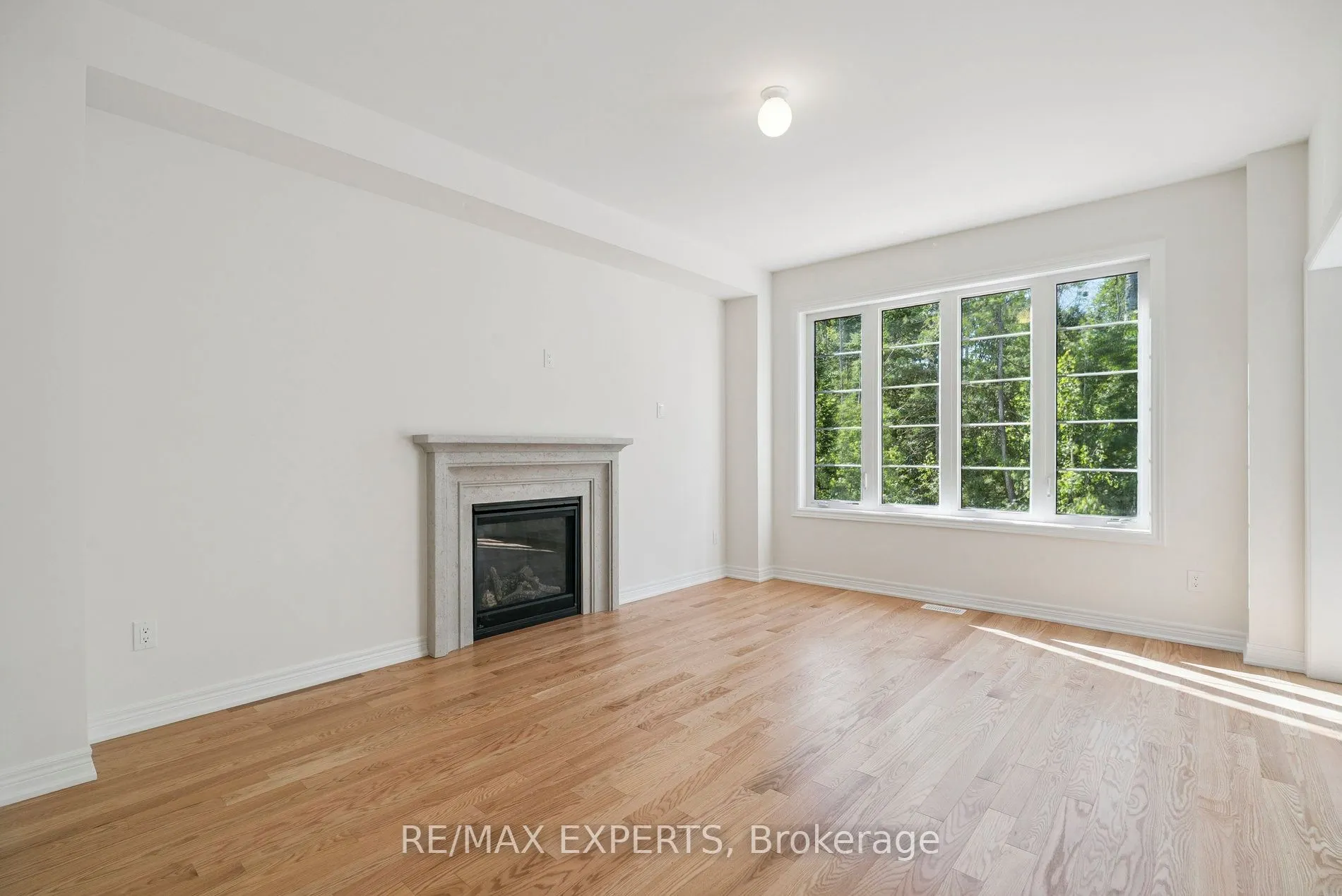 1430 Davis Loop Circle