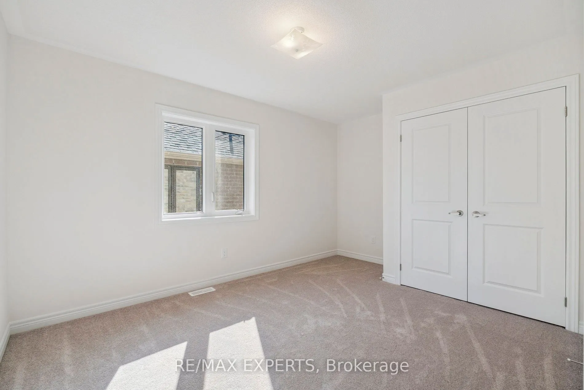 1430 Davis Loop Circle
