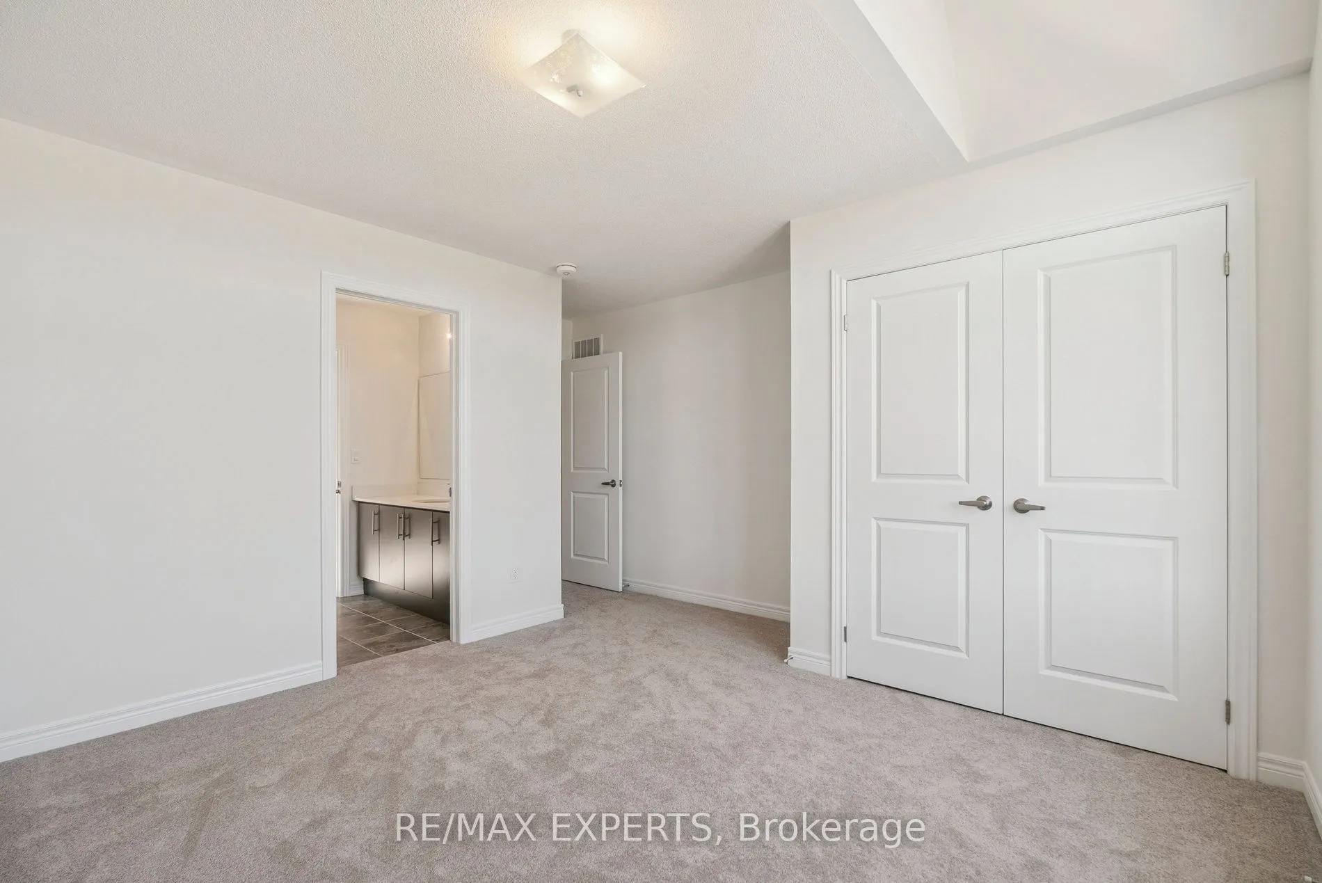 1430 Davis Loop Circle