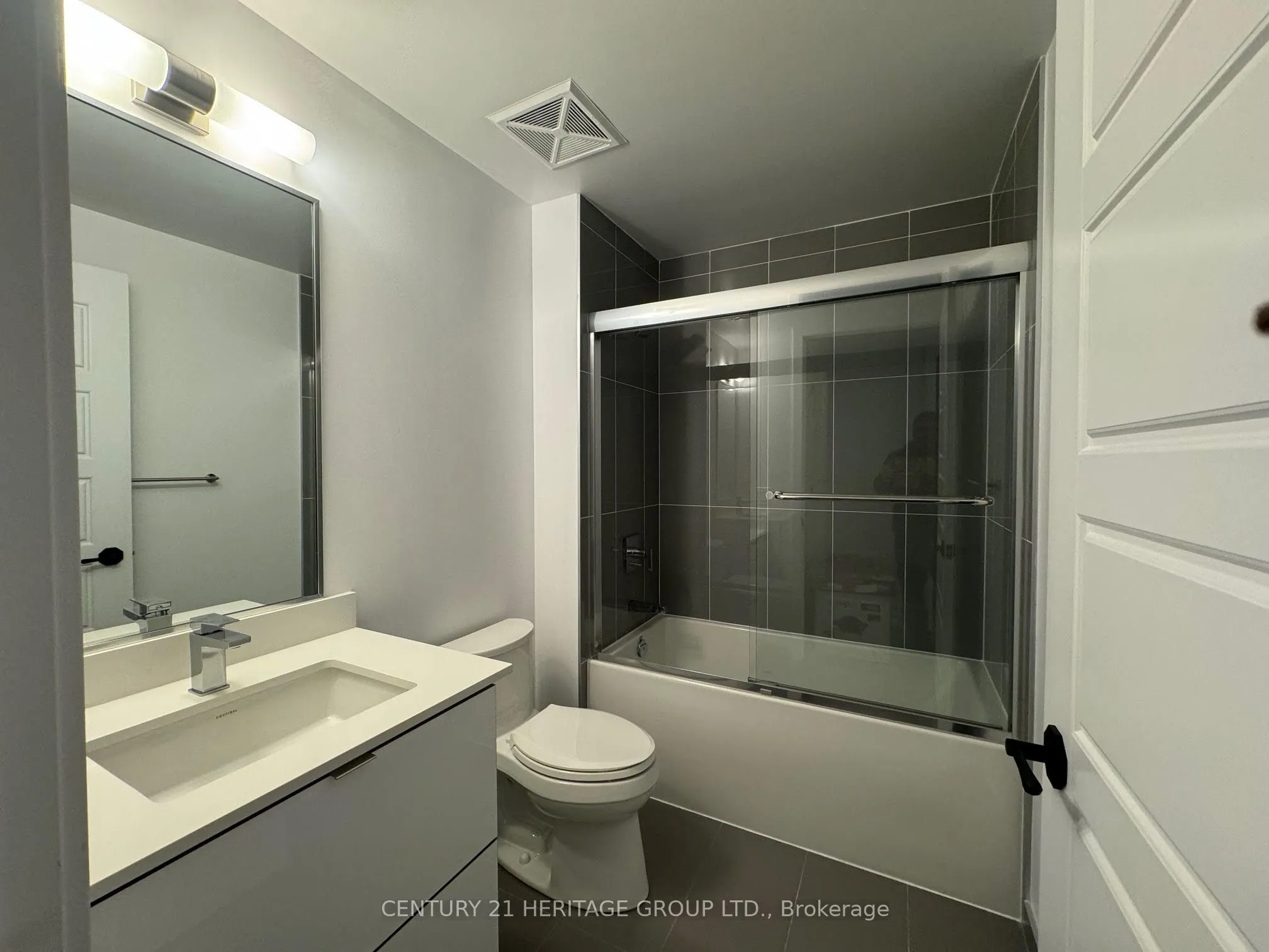 415 Sea Ray Avenue, #124