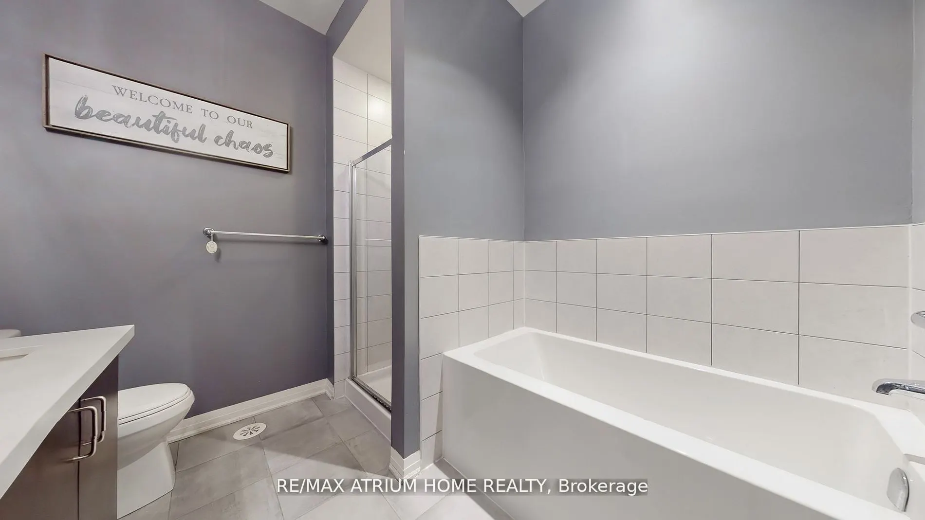 143 Arianna Crescent W