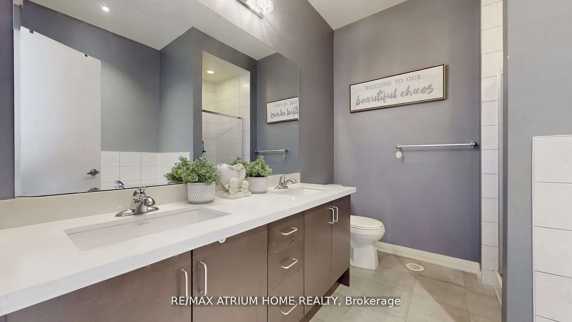 143 Arianna Crescent W