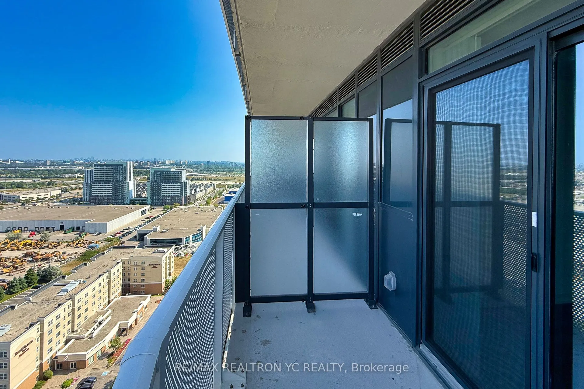 28 Interchange Way, #2705