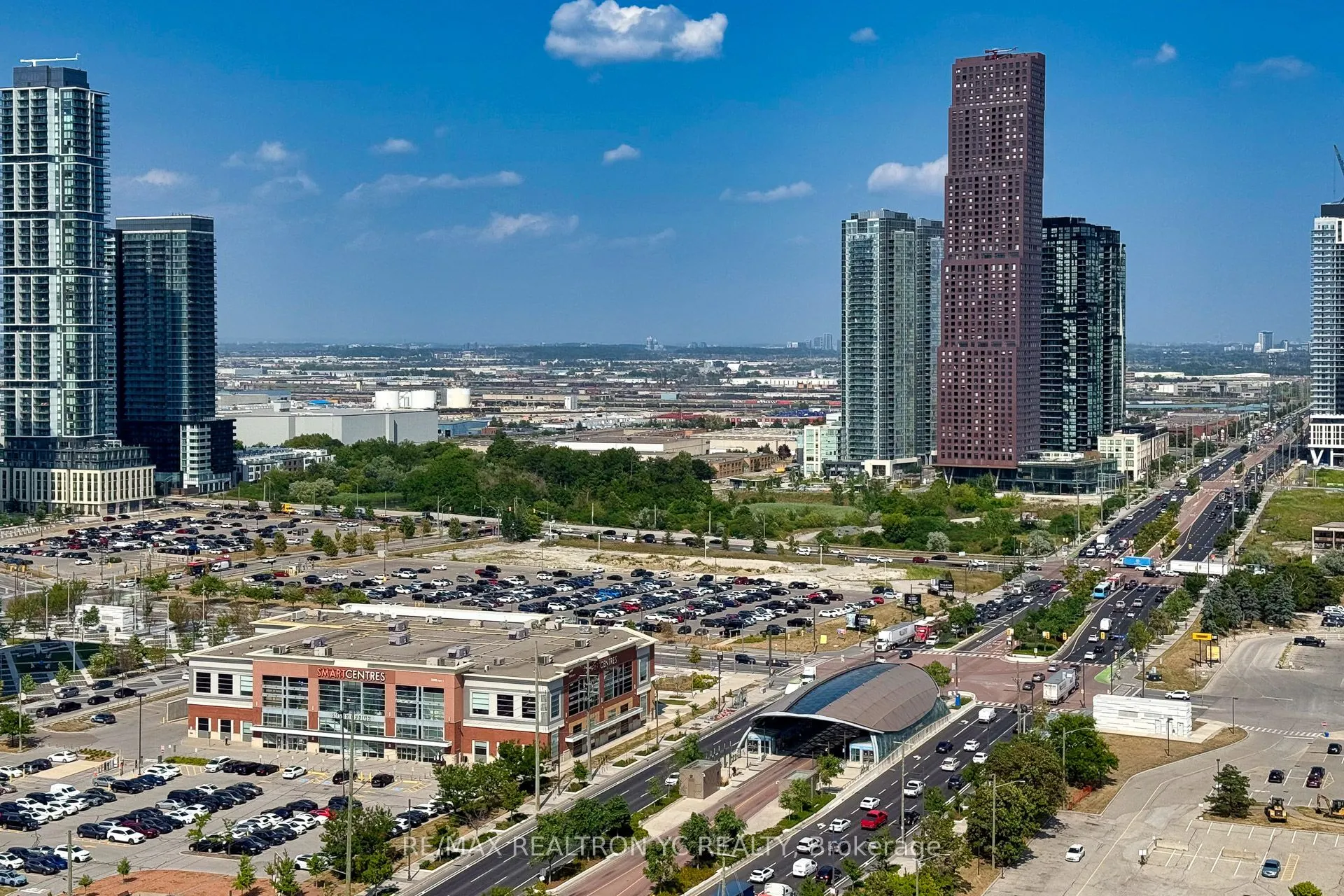 28 Interchange Way, #2705