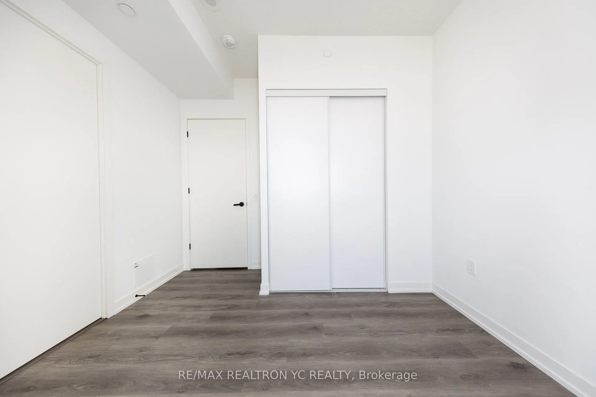 28 Interchange Way, #2705