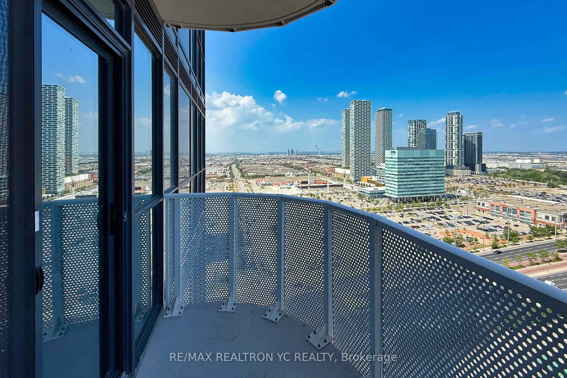 28 Interchange Way, #2705