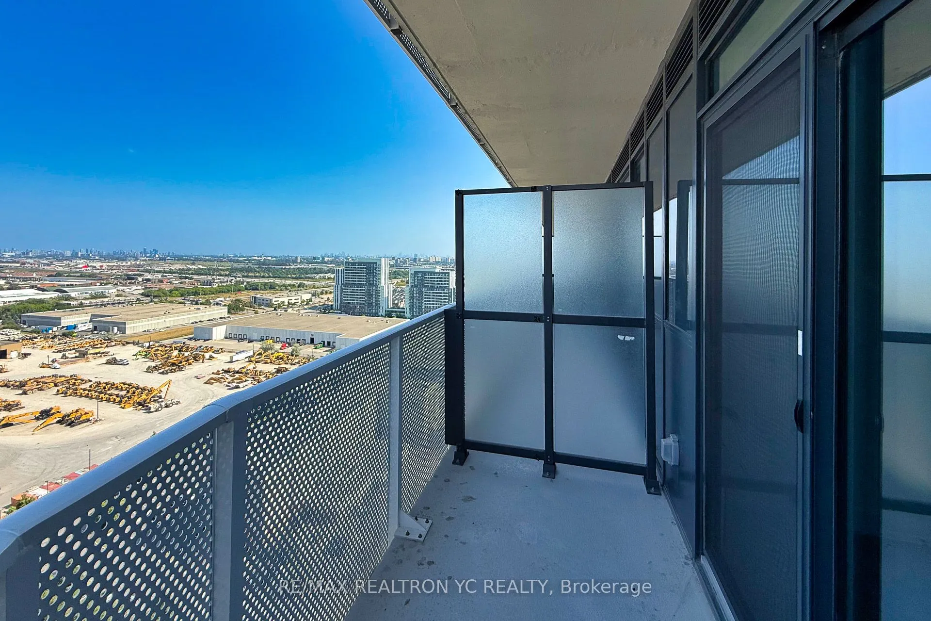 28 Interchange Way, #2705
