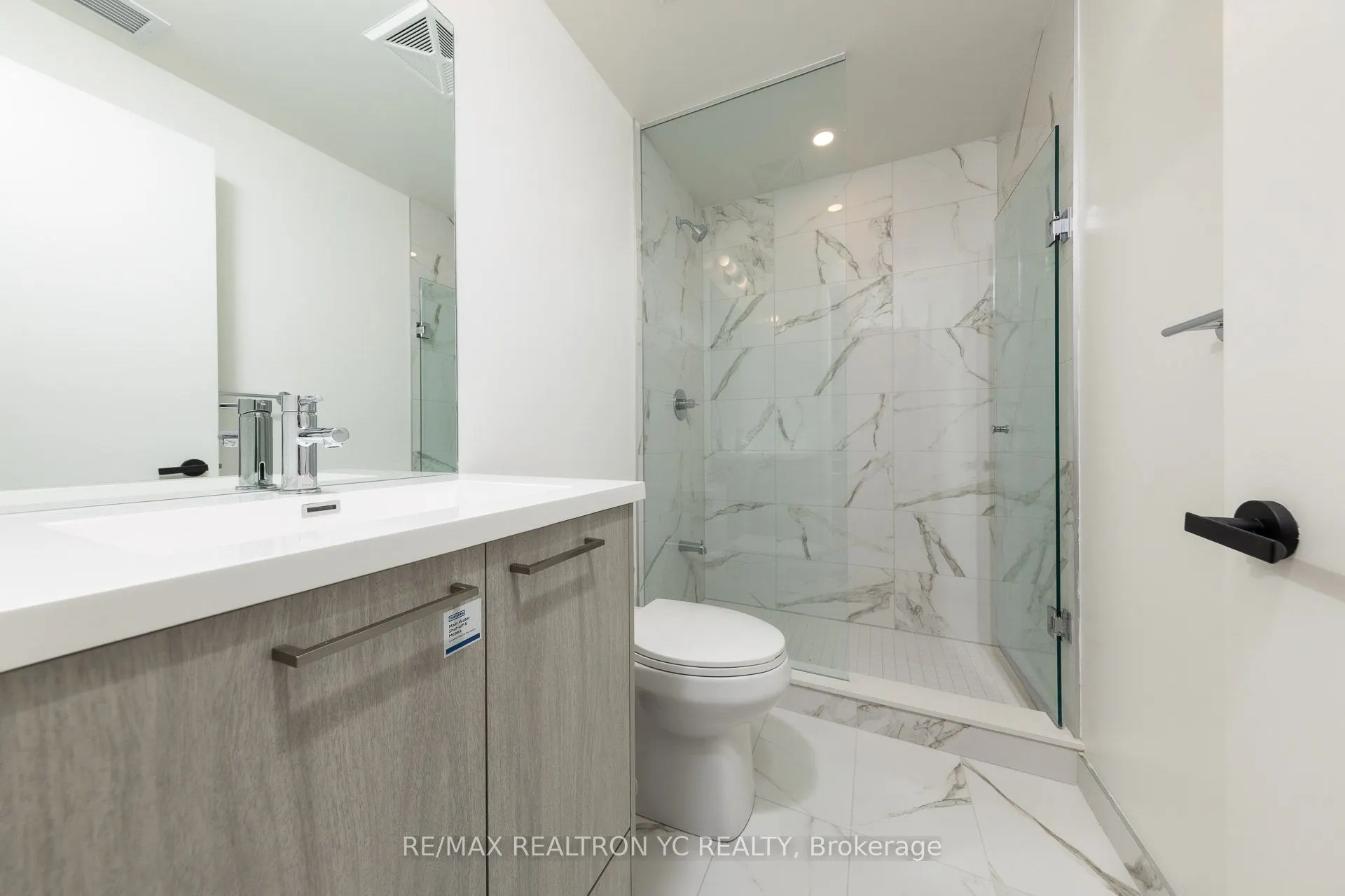 28 Interchange Way, #2705