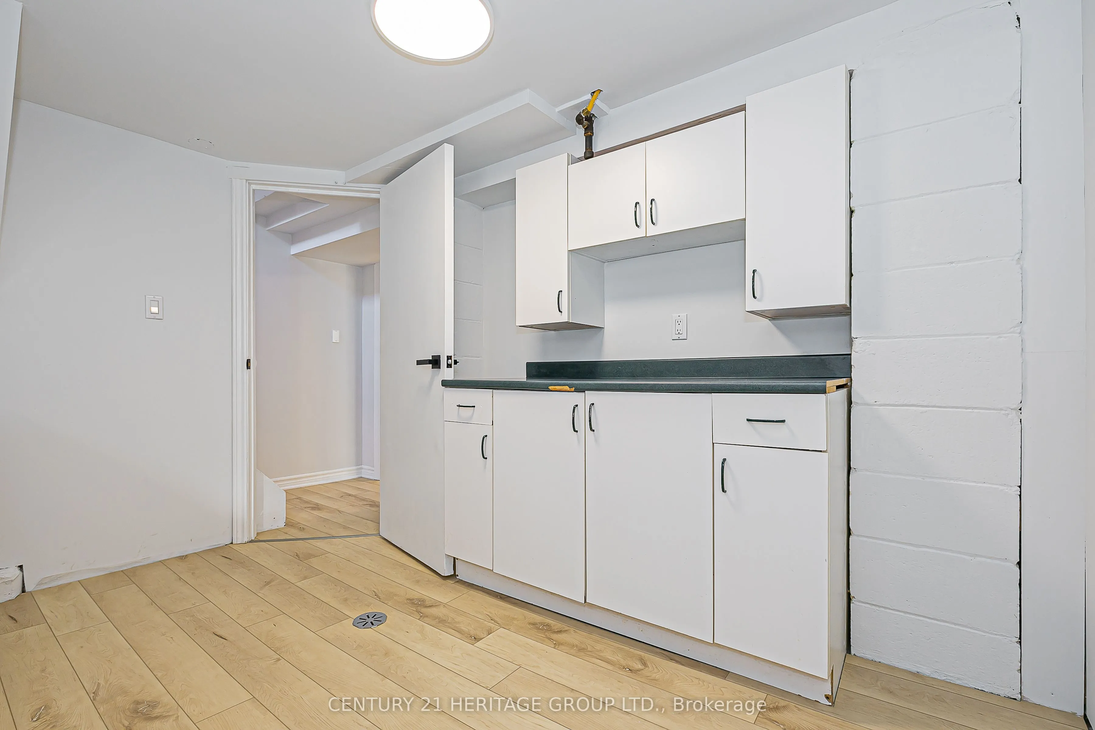 225 Septonne Avenue, #B