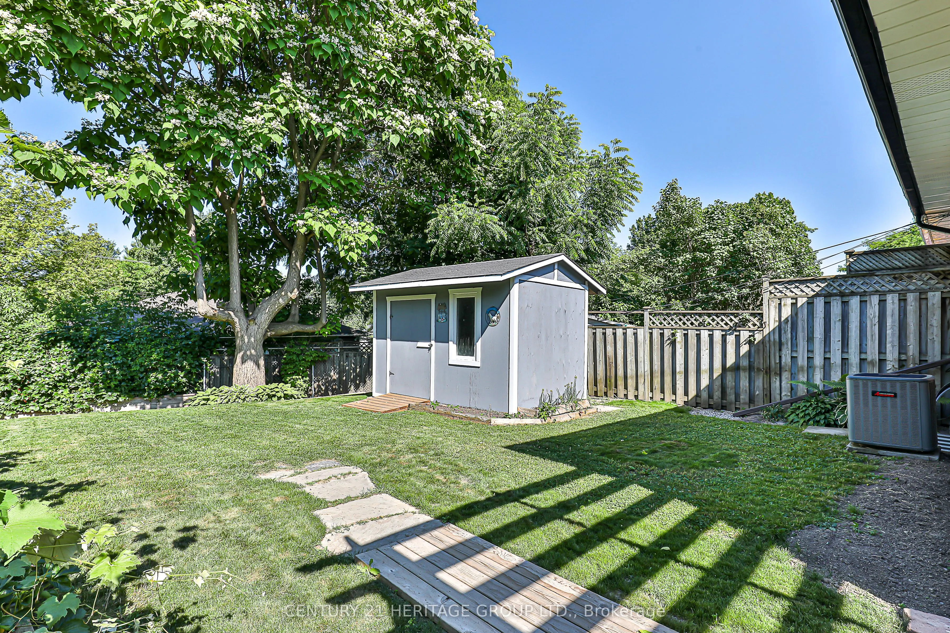 225 Septonne Avenue, #B