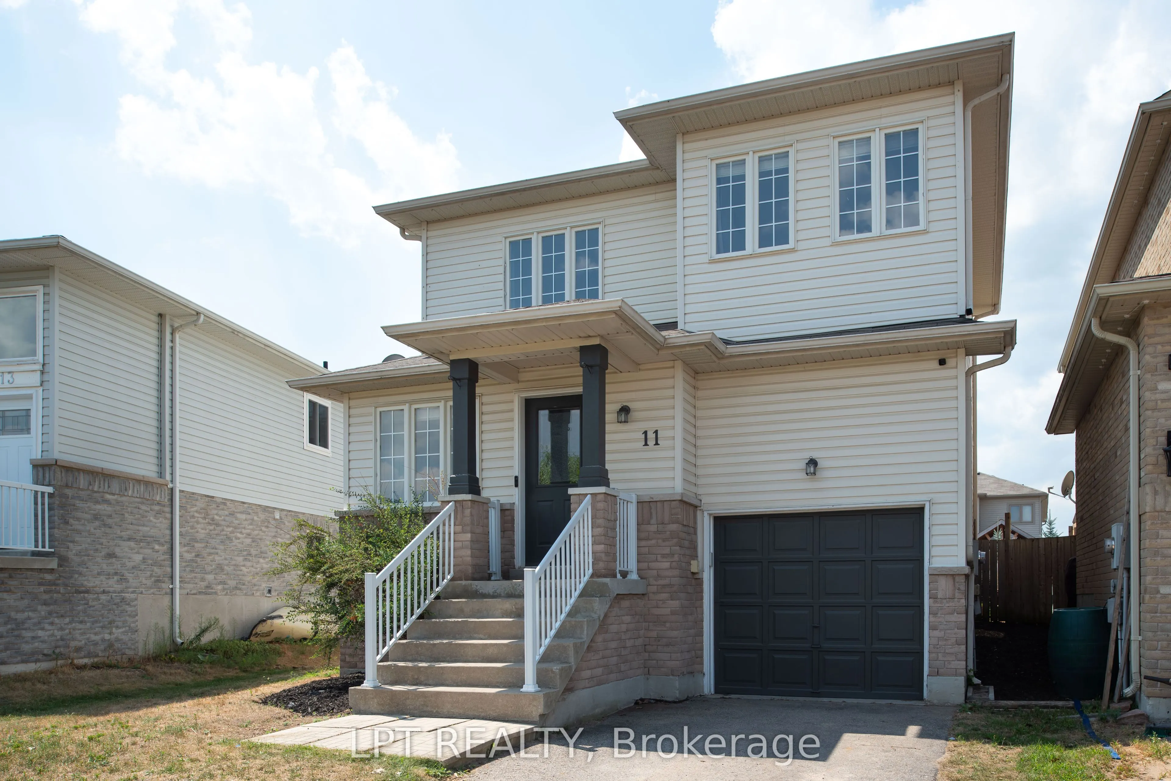 11 Lookout Street