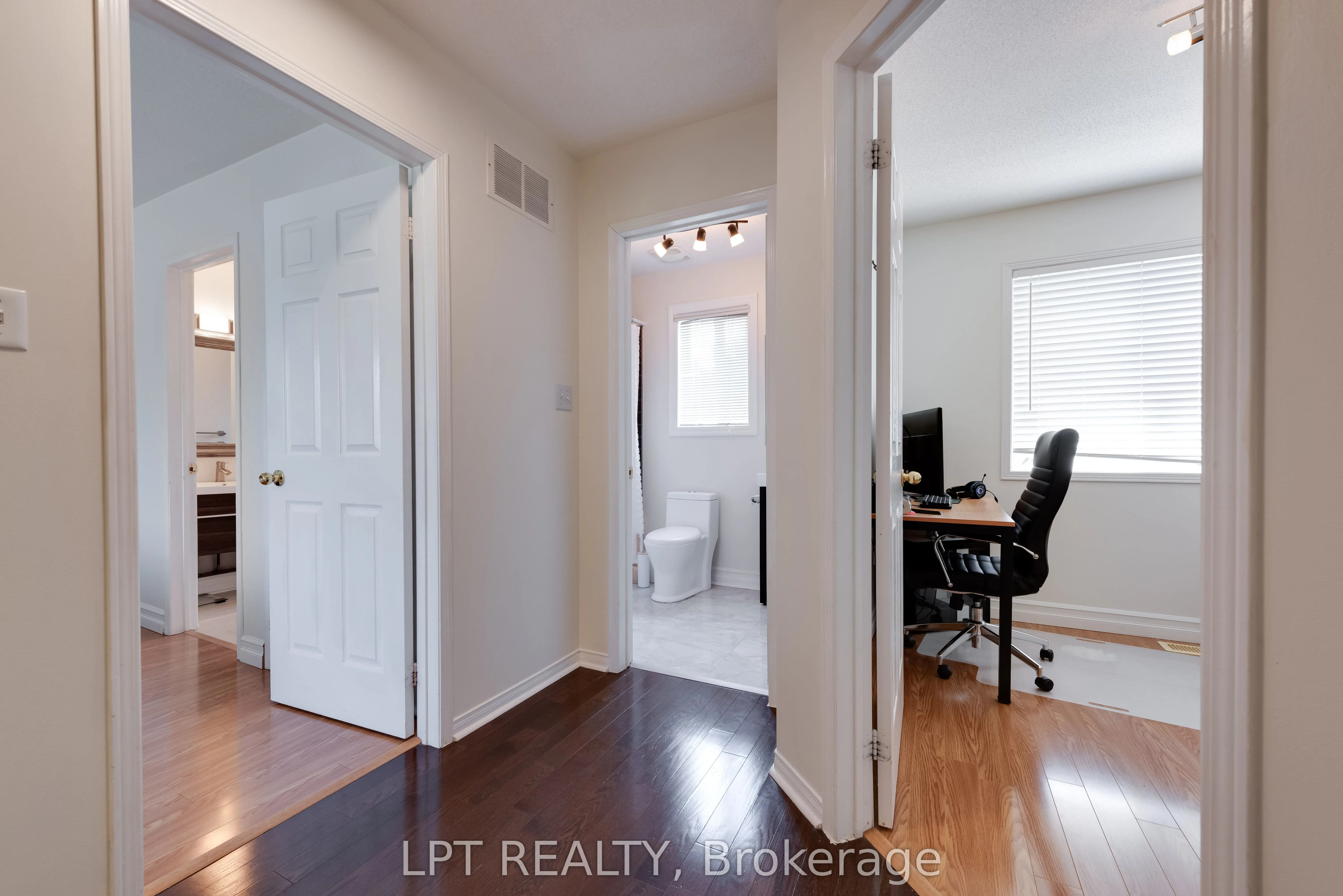 11 Lookout Street