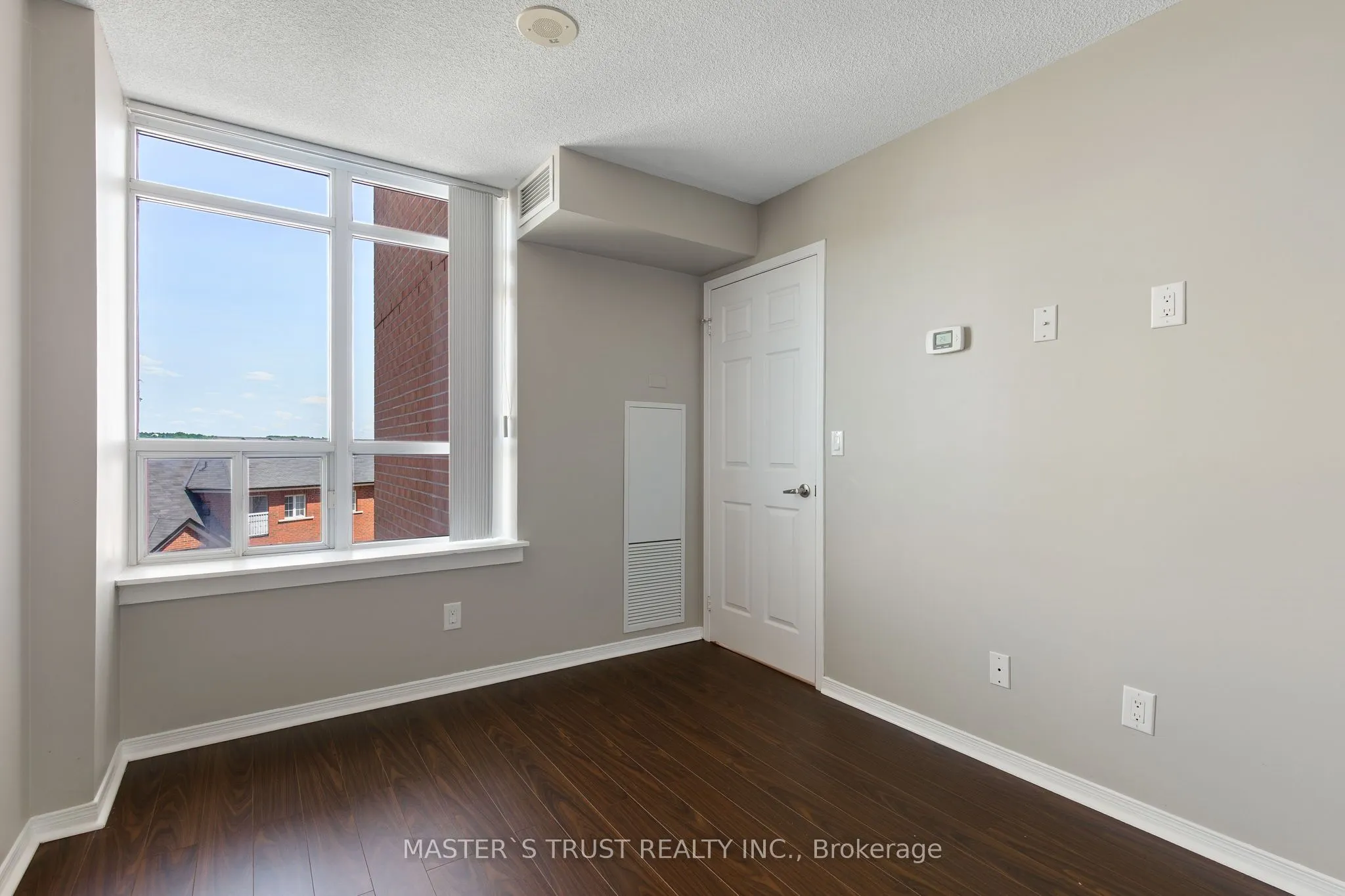 75 King William Crescent, #411
