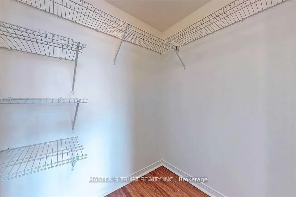 75 King William Crescent, #411