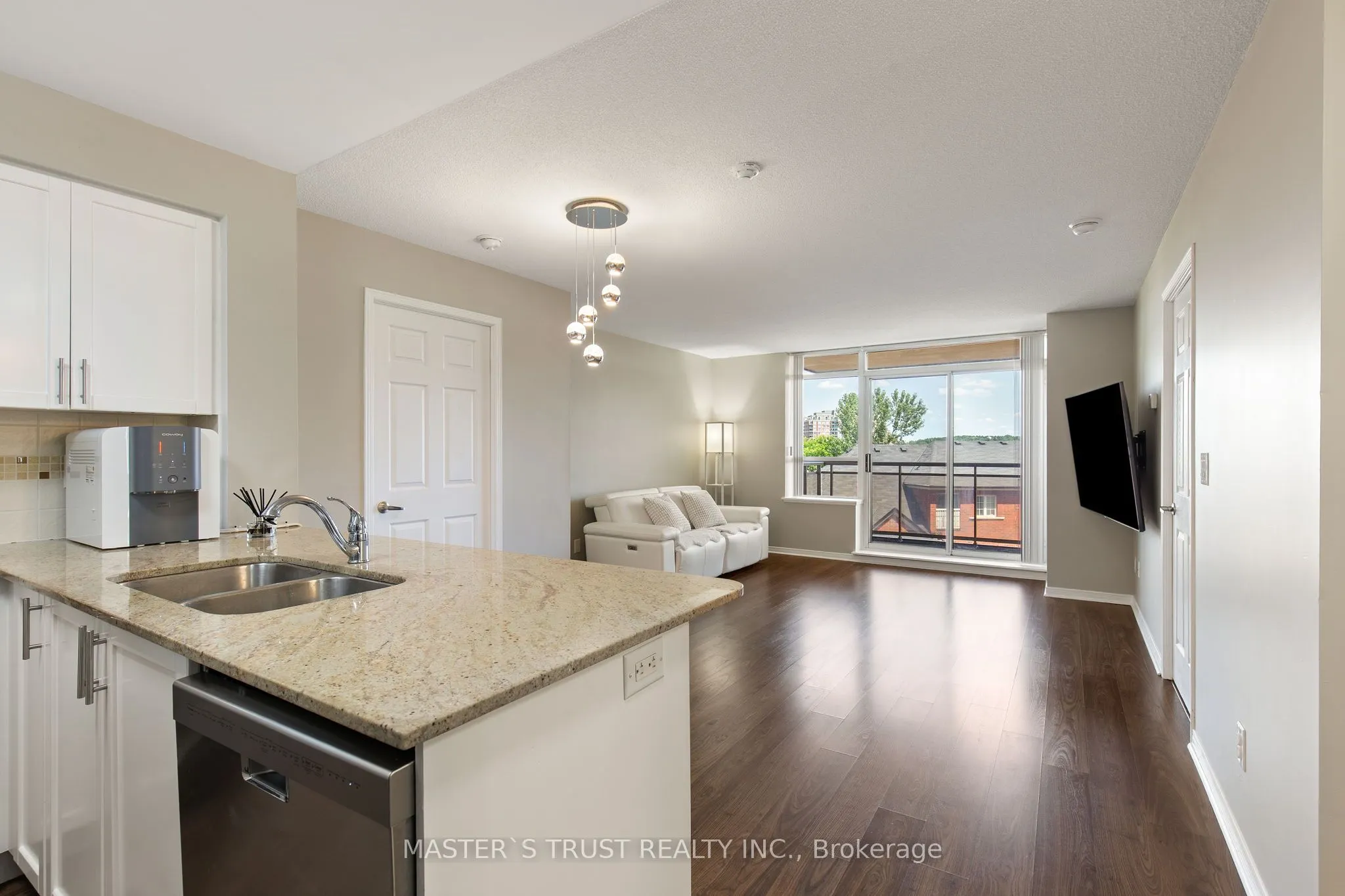 75 King William Crescent, #411