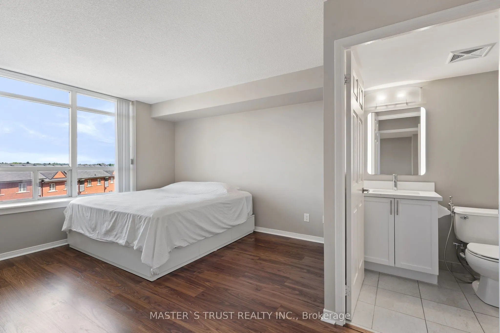 75 King William Crescent, #411