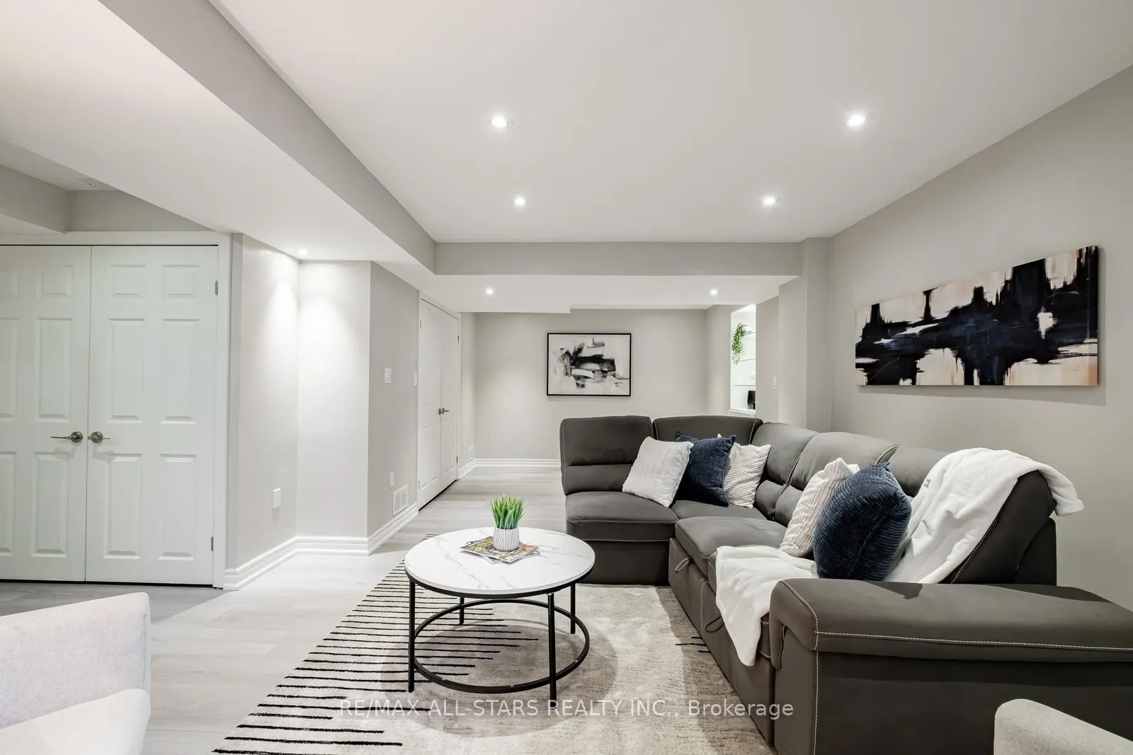 225 Delbert Circle