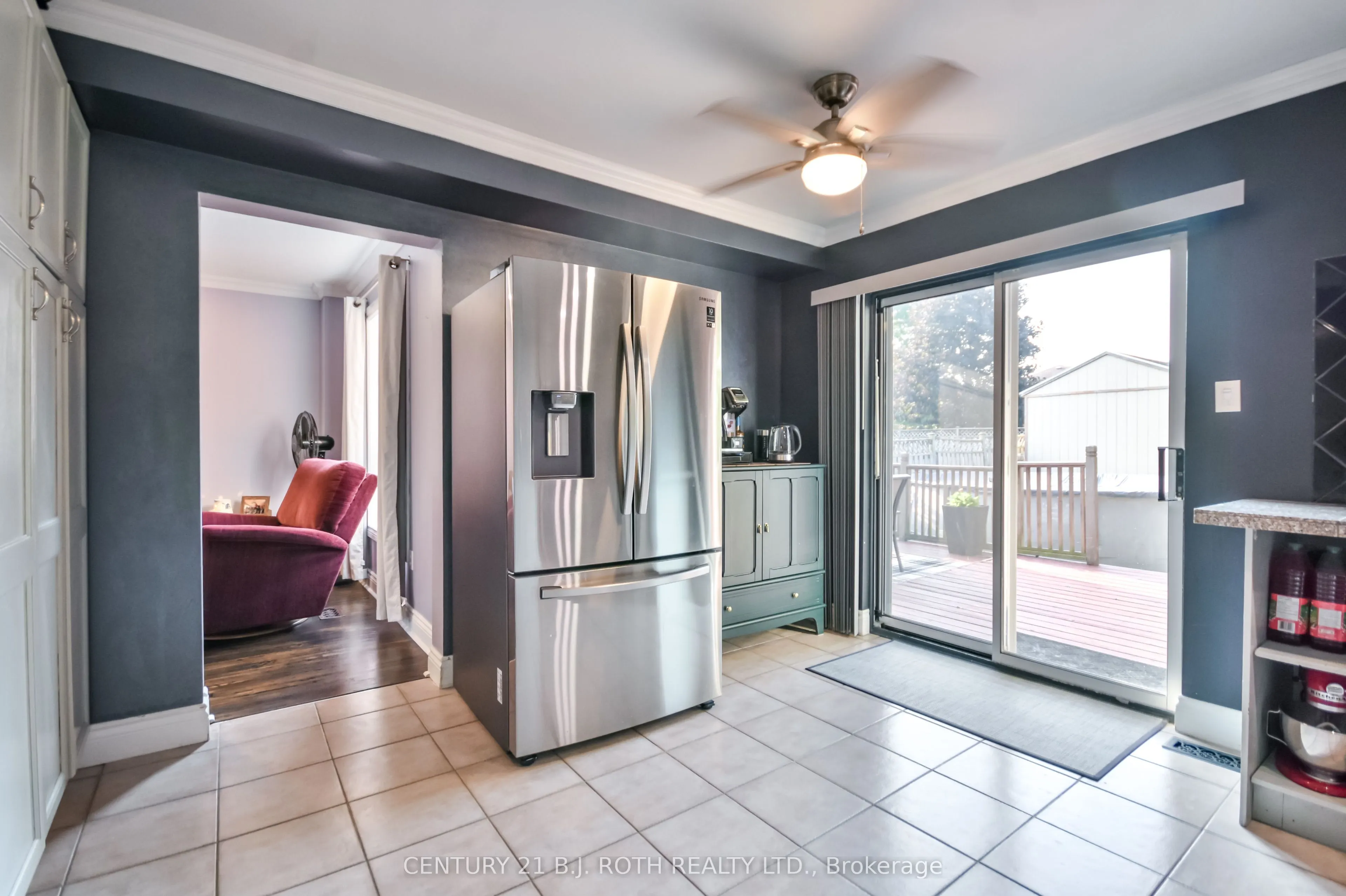 1327 Vincent Crescent