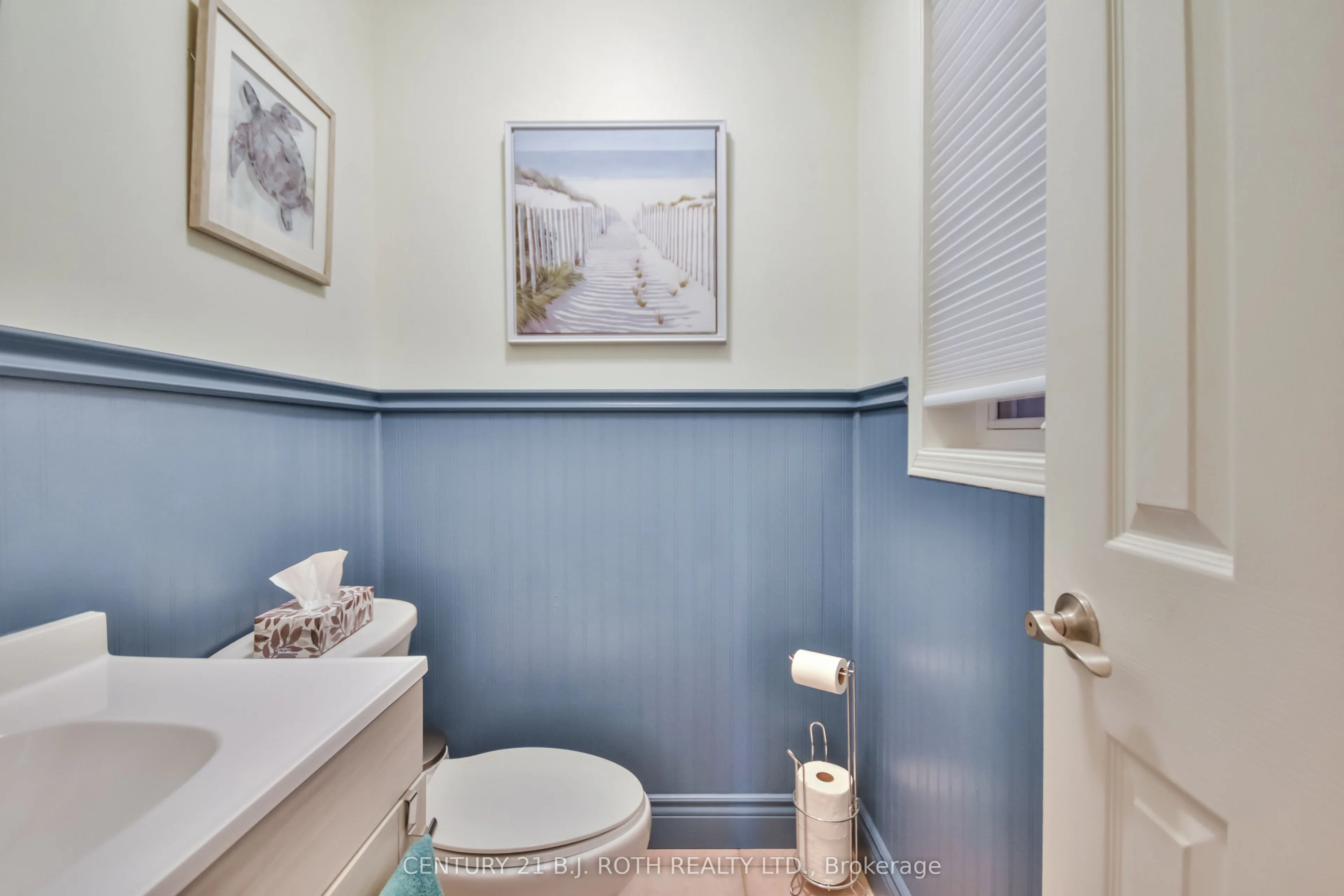 1327 Vincent Crescent