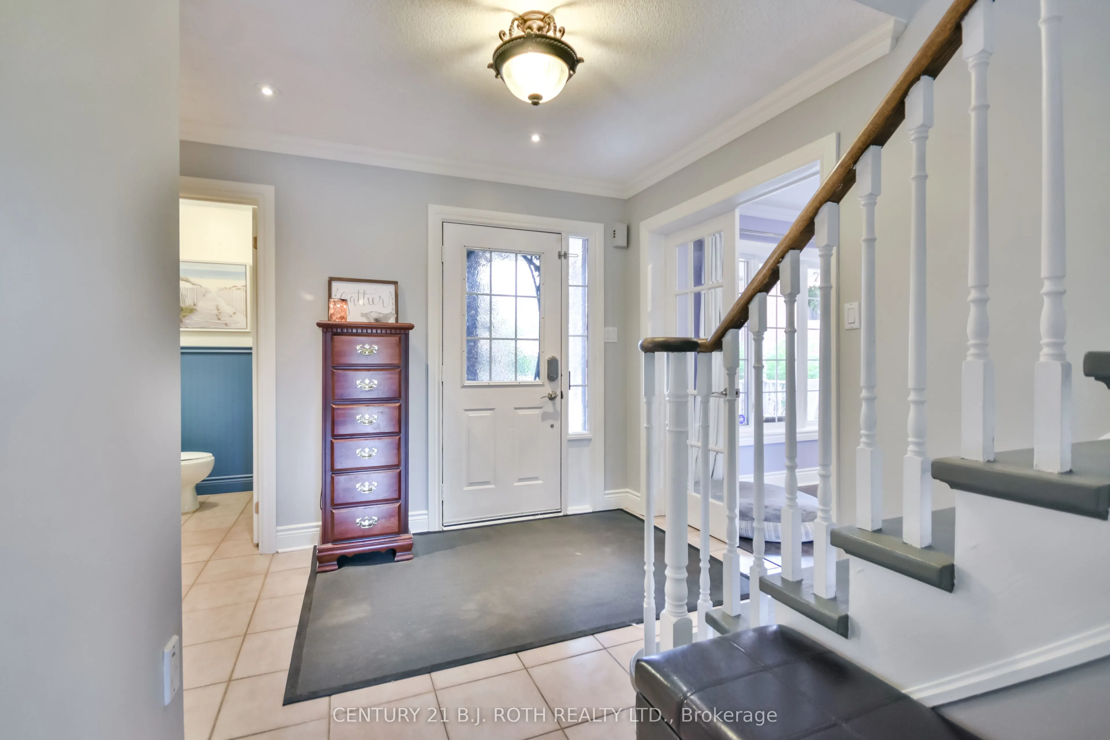 1327 Vincent Crescent