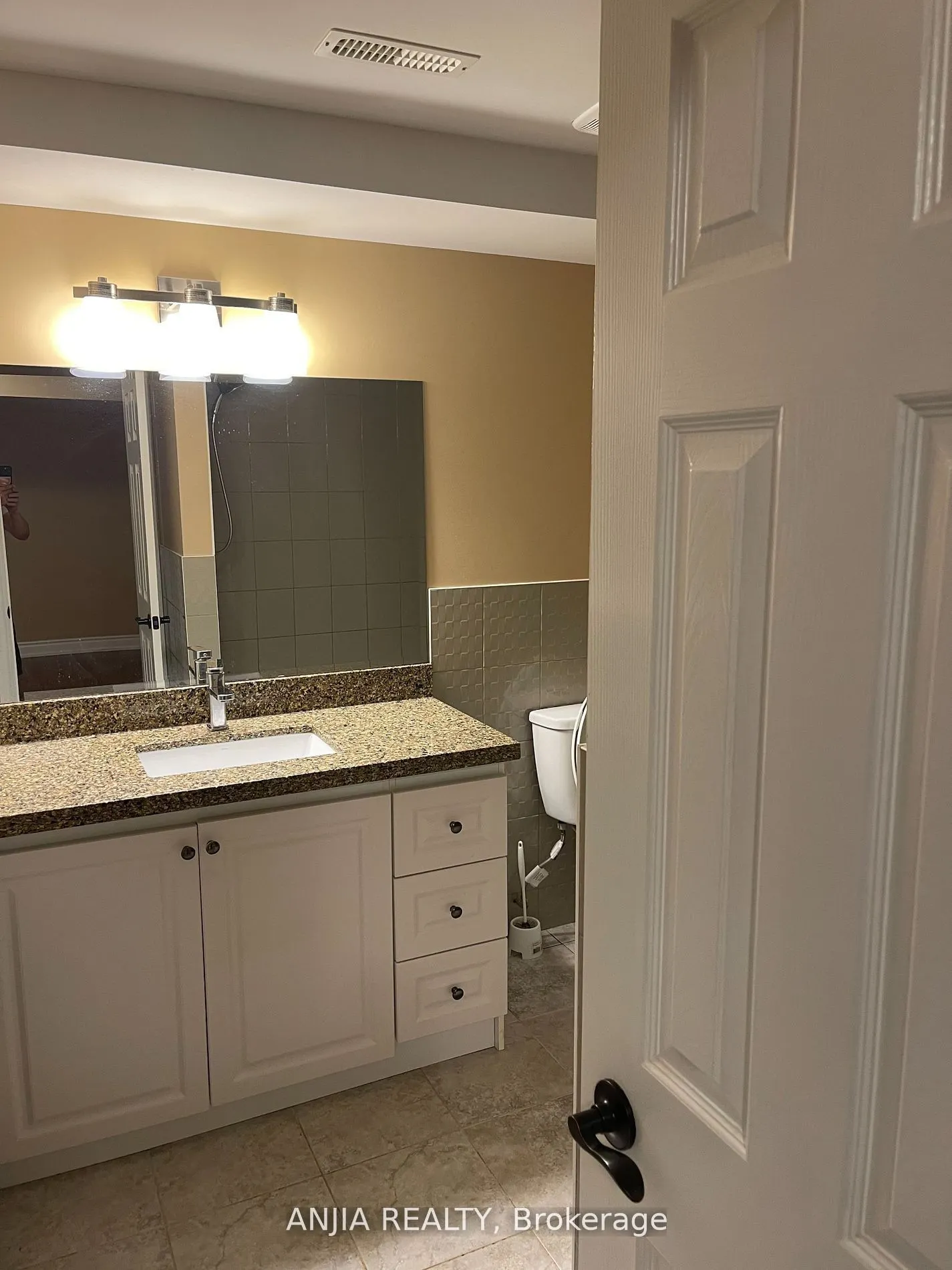 103 Castleglen Boulevard, #Bsmt