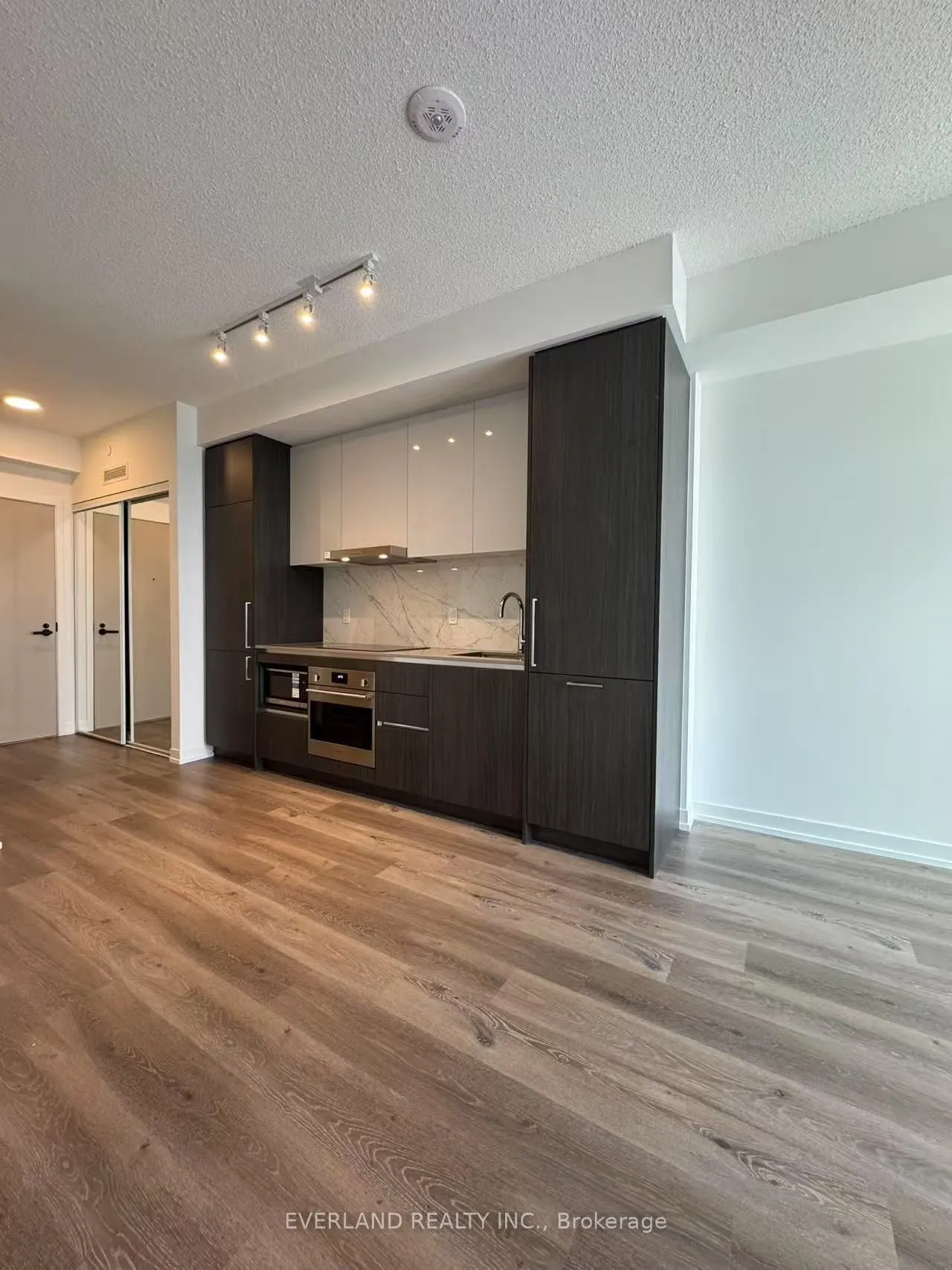 225 Commerce Street, #6305