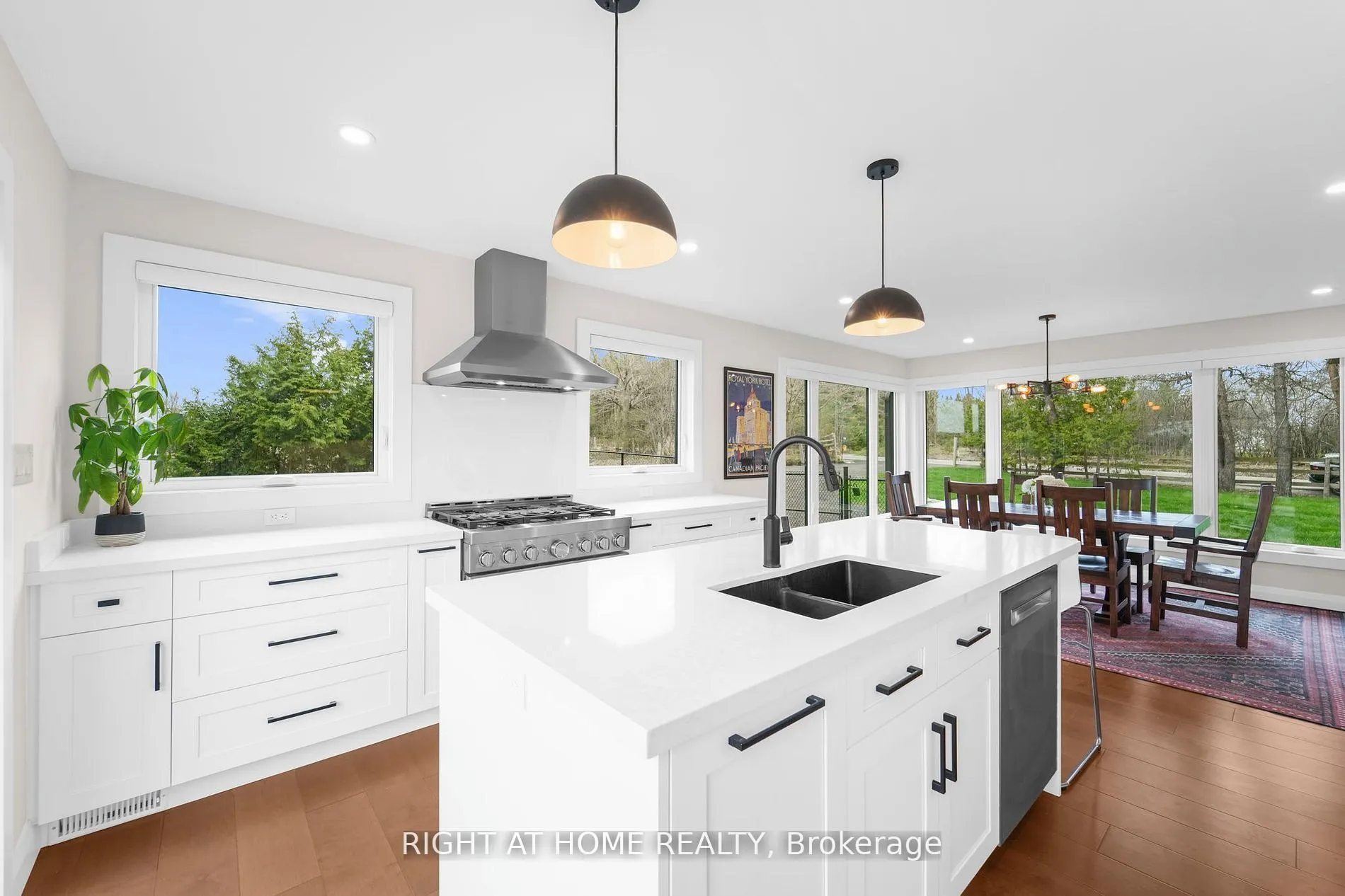 17083 Warden Avenue