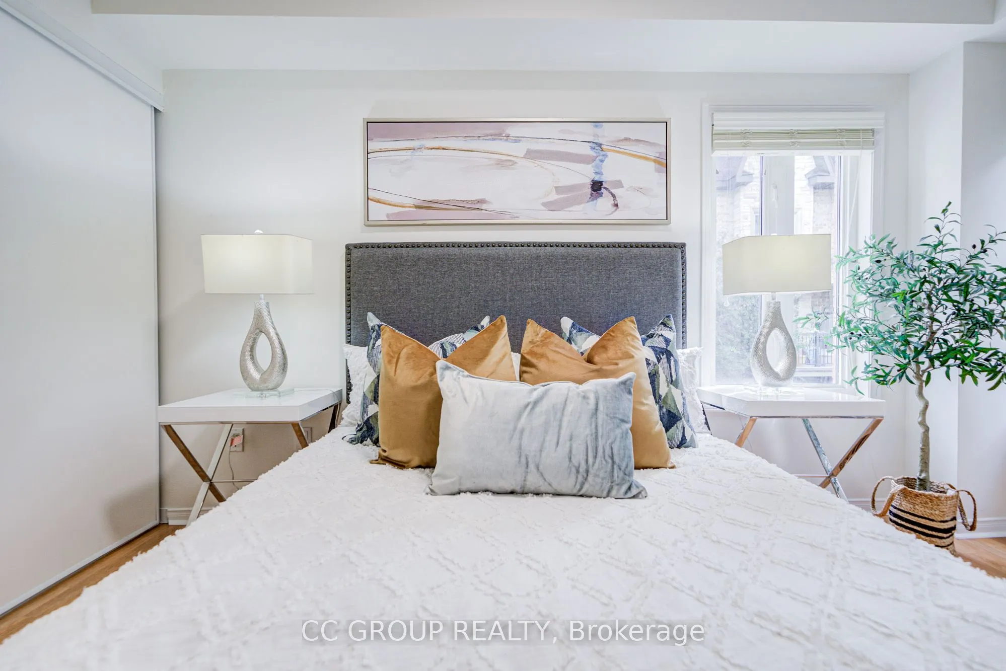 312 John Street, #359