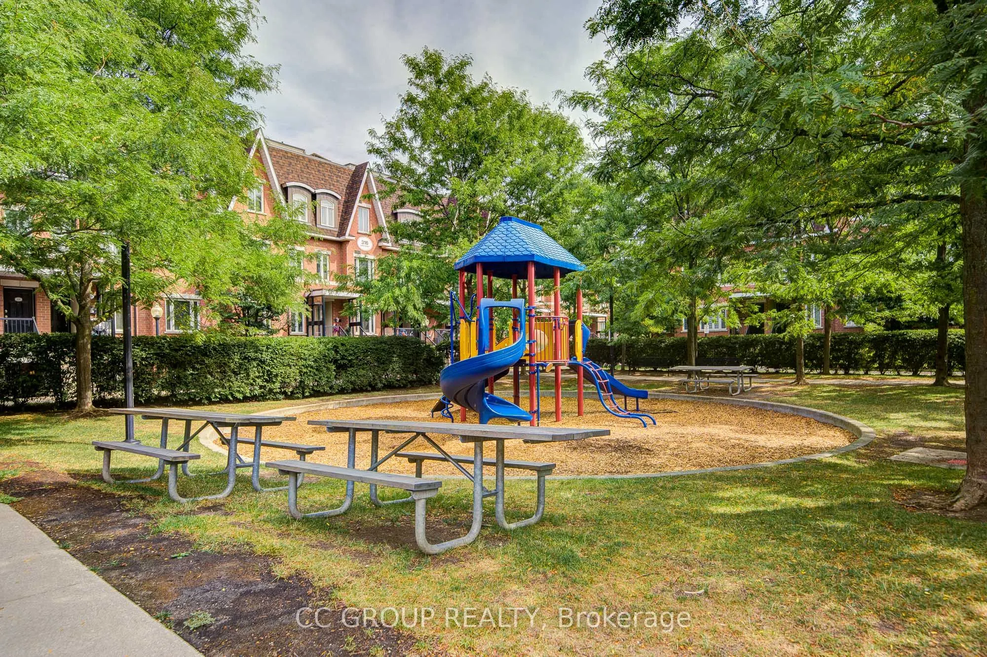 312 John Street, #359