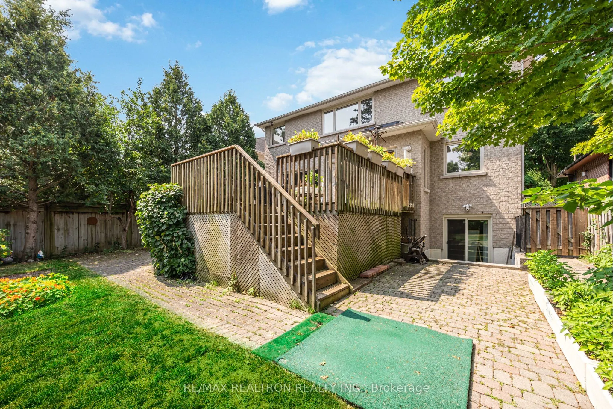 77 Sprucewood Drive