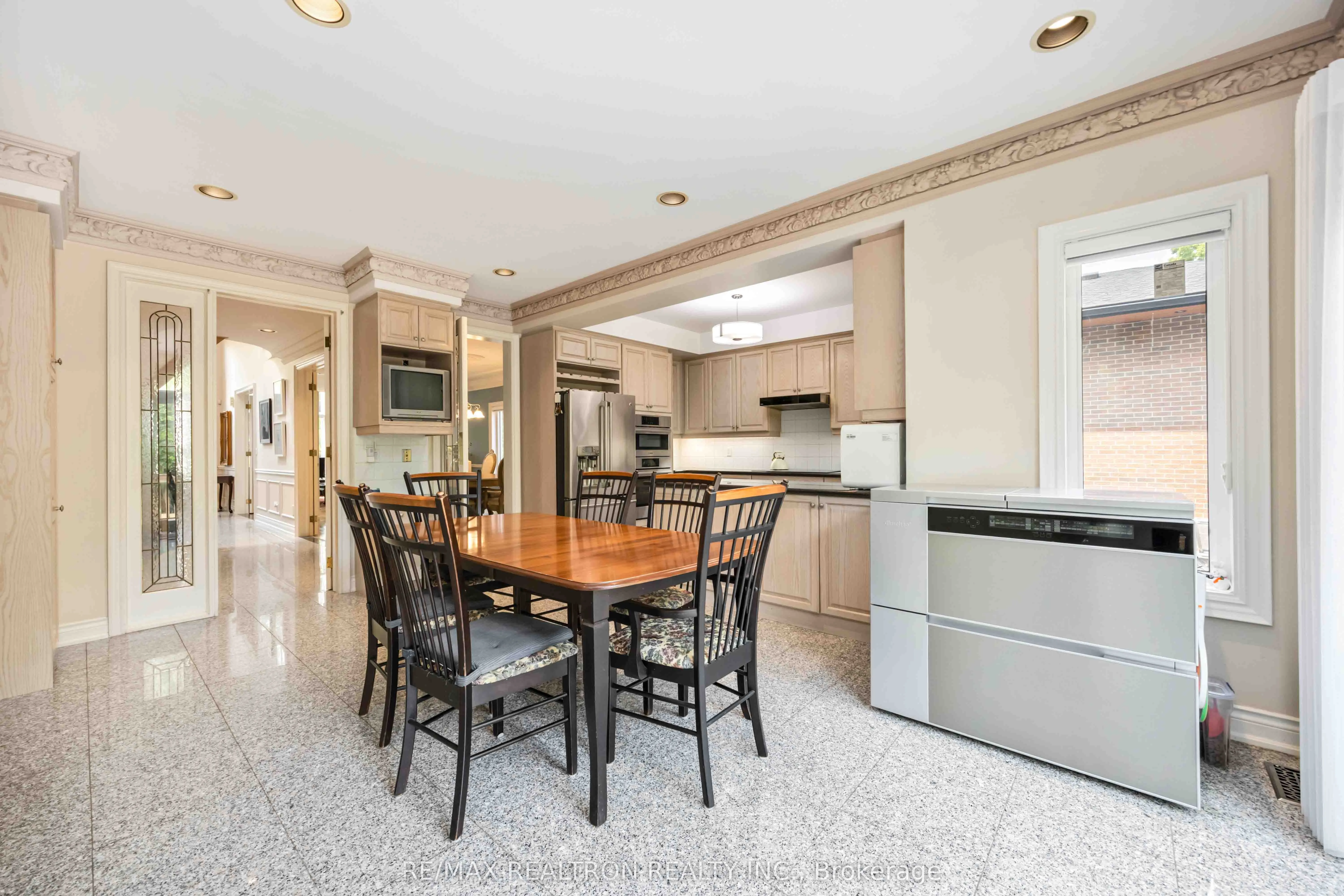 77 Sprucewood Drive