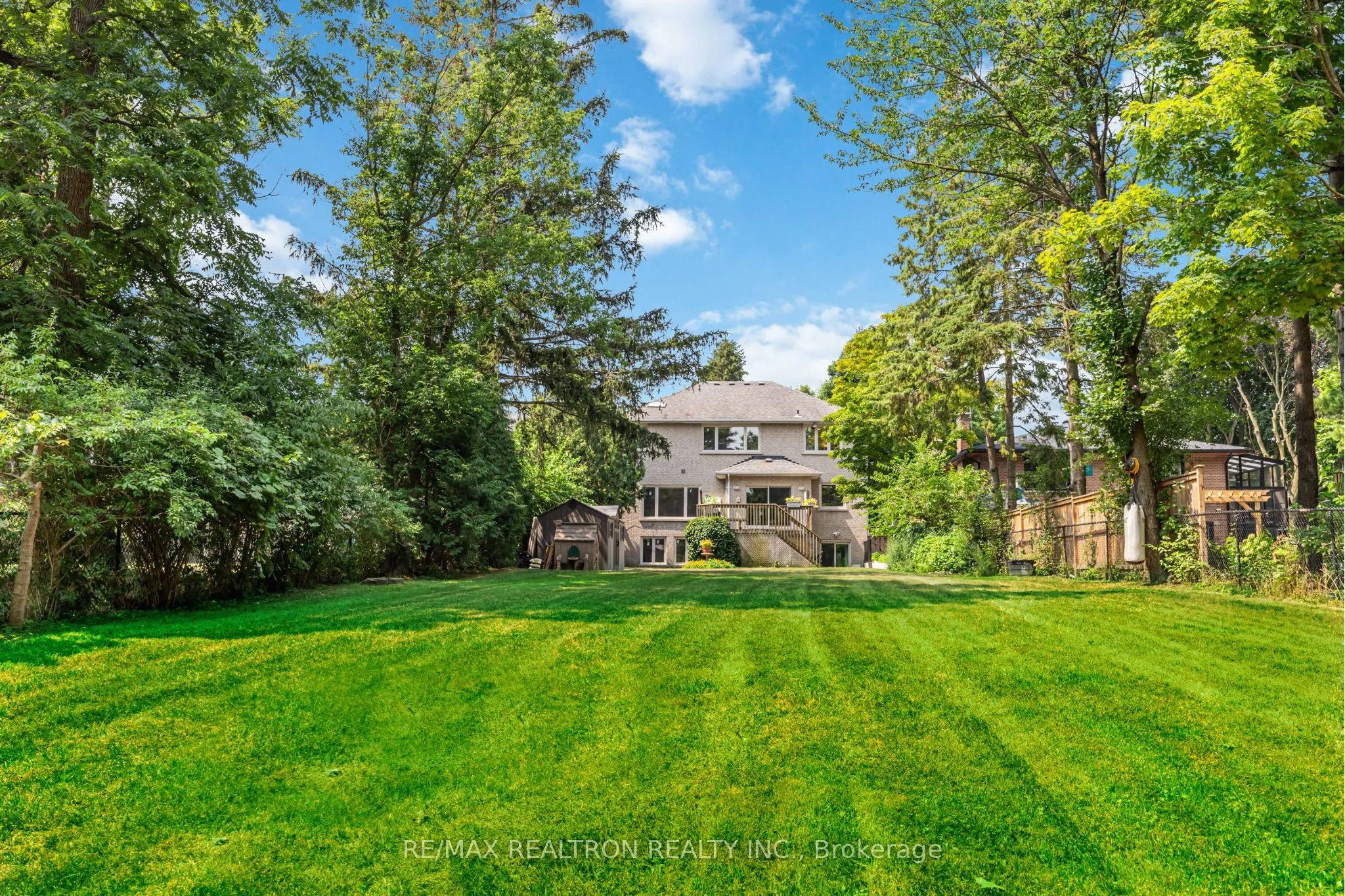 77 Sprucewood Drive