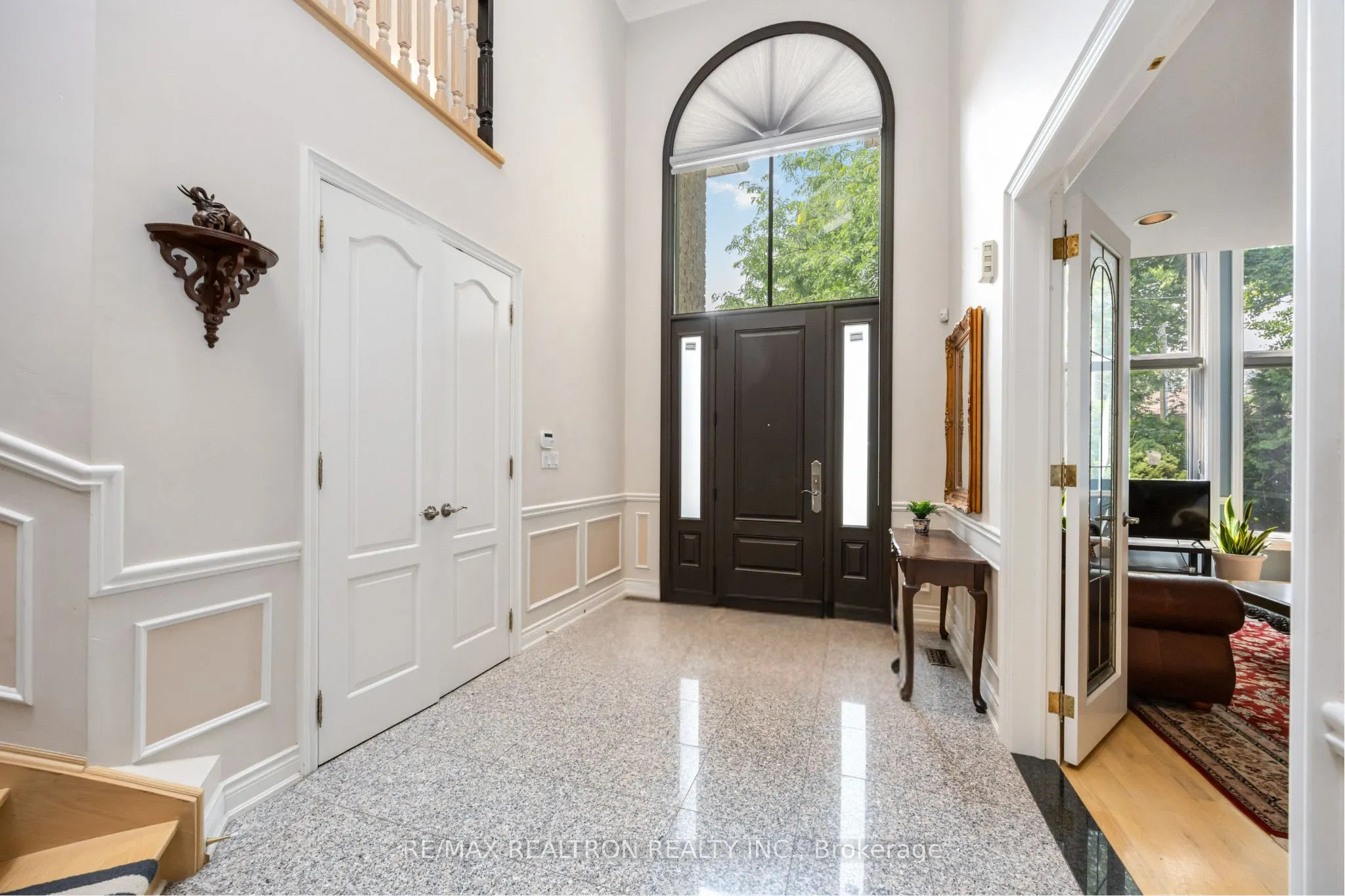 77 Sprucewood Drive