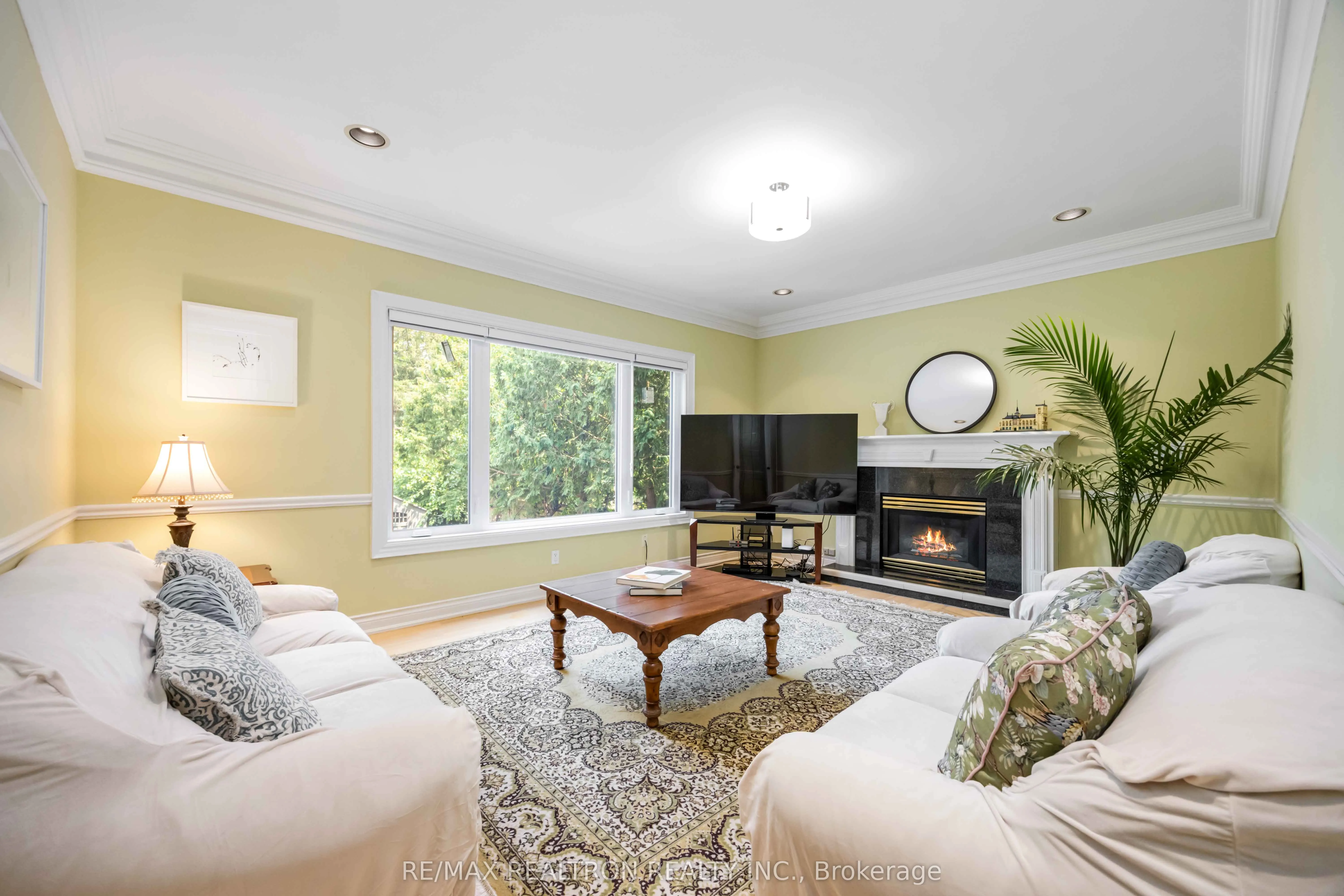 77 Sprucewood Drive