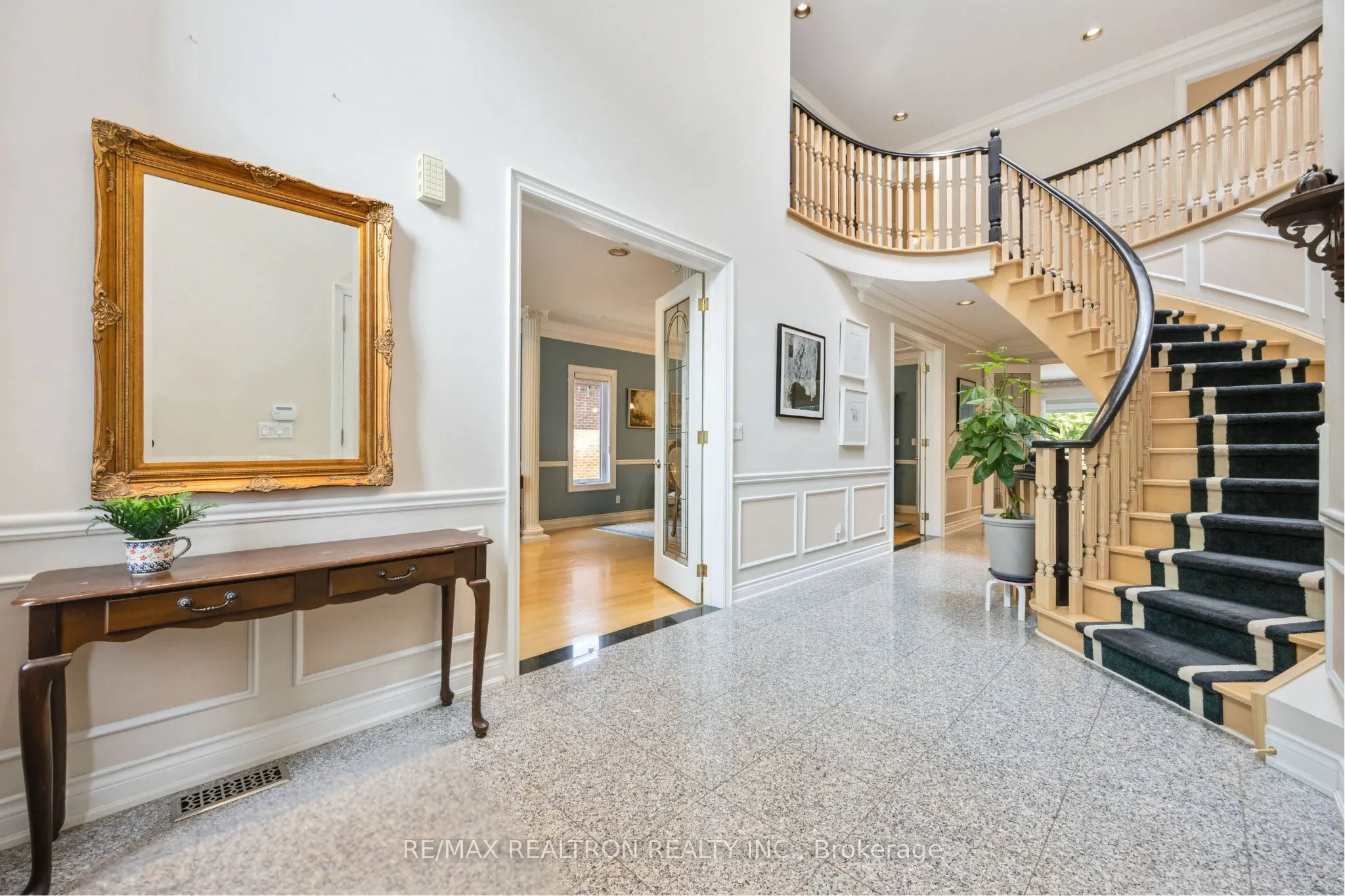 77 Sprucewood Drive